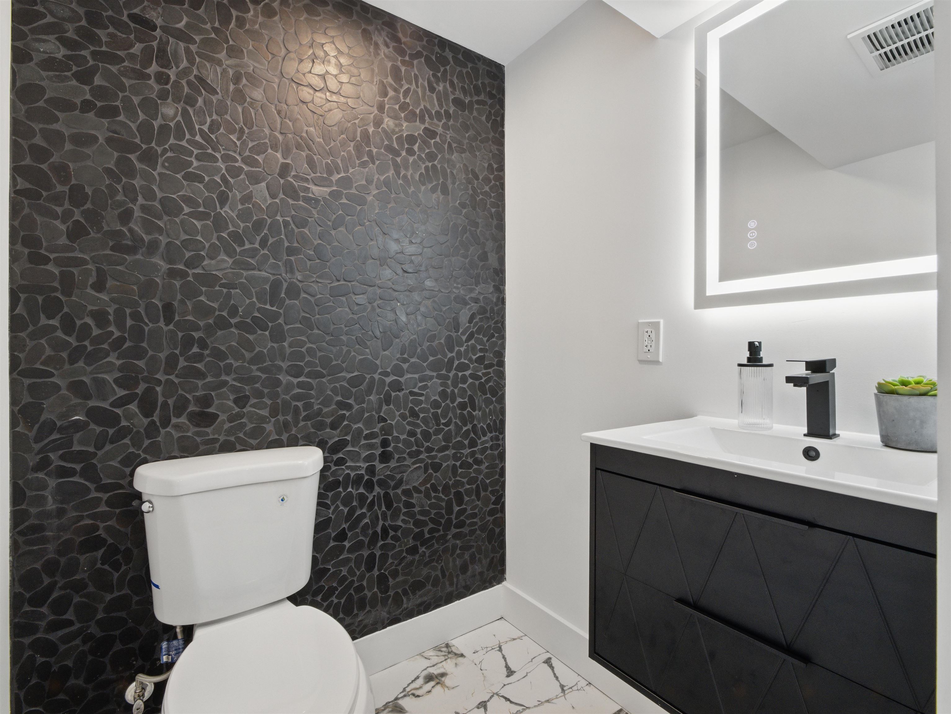 63 JEFFERSON AVE Unit: 1A