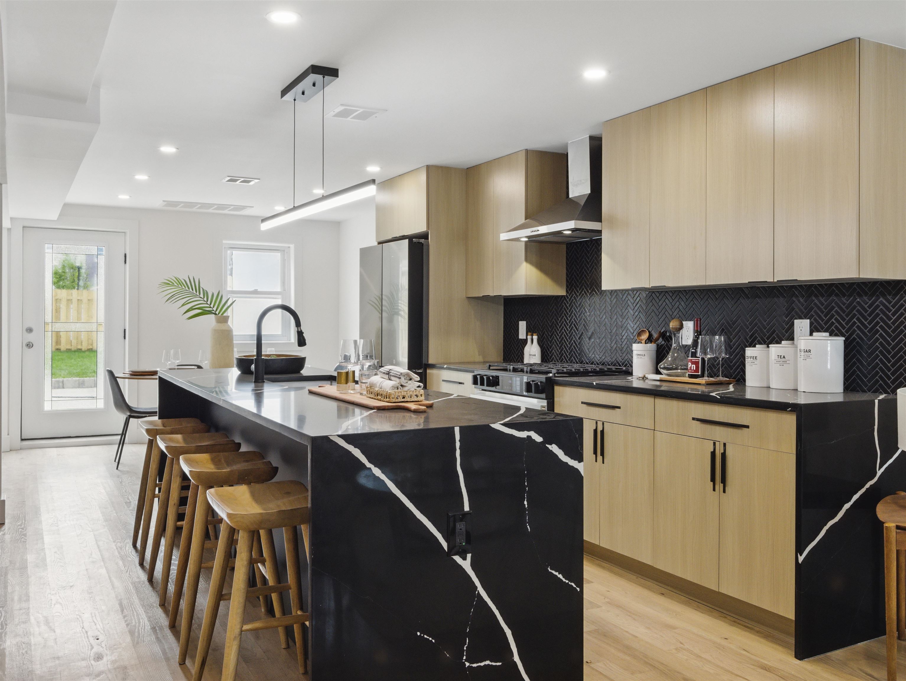 63 JEFFERSON AVE Unit: 1A