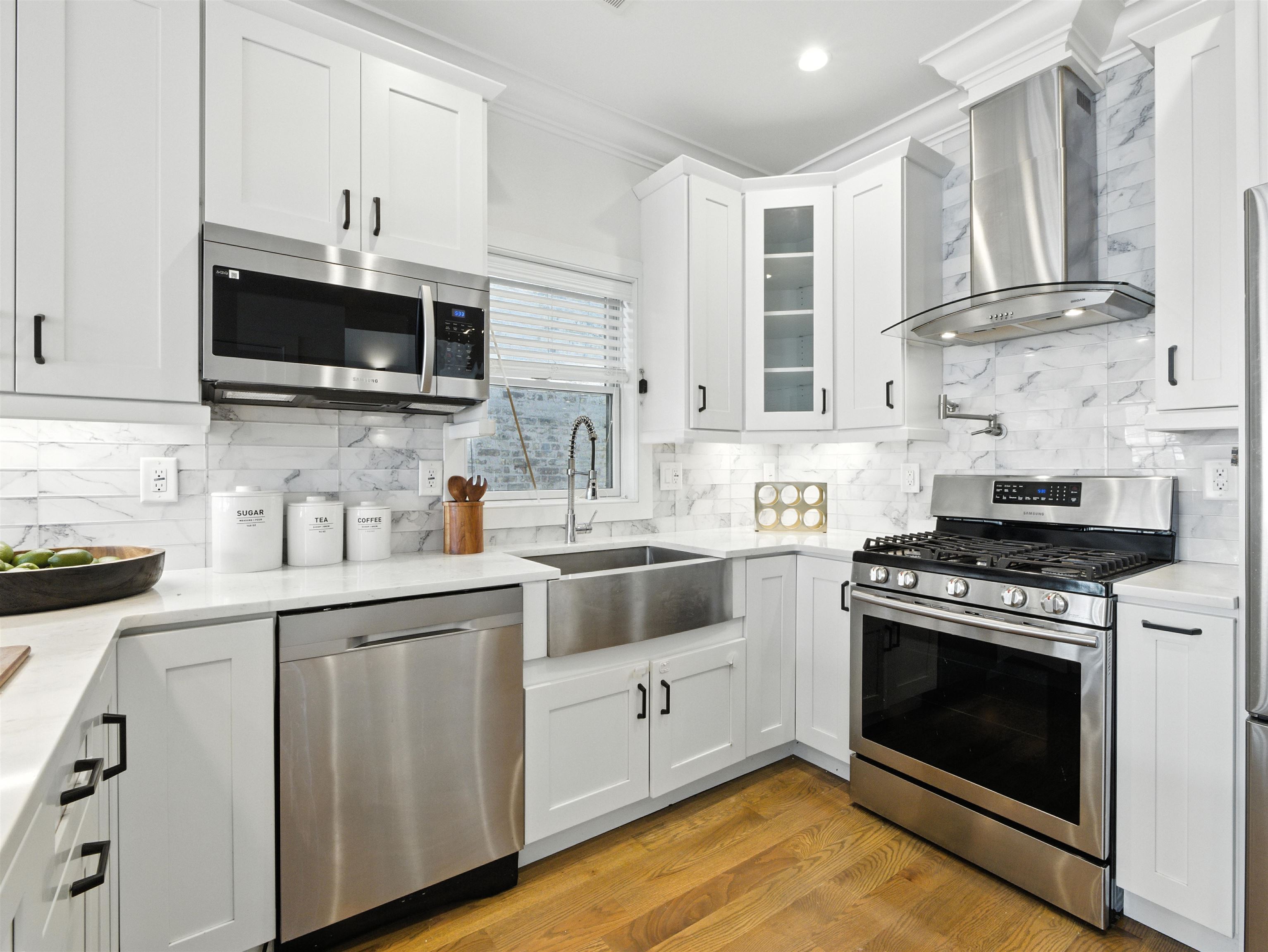 61 SKILLMAN AVE Unit: 2-3