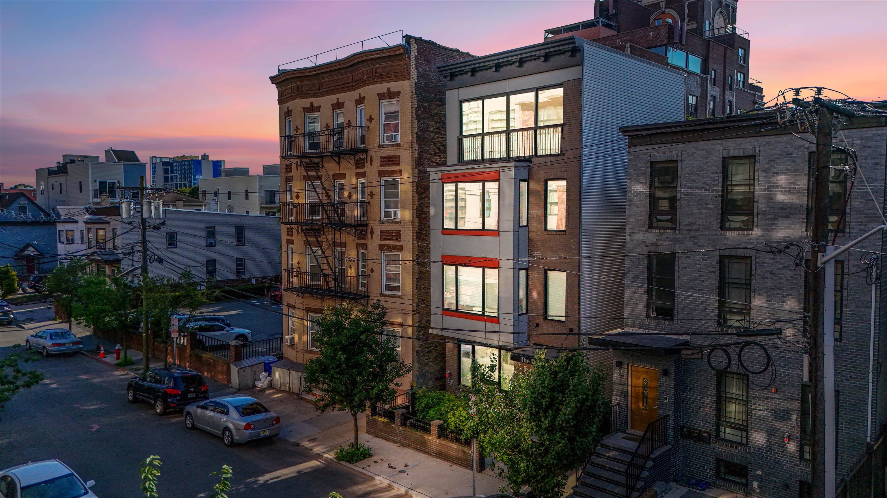 61 SKILLMAN AVE Unit: 2-3