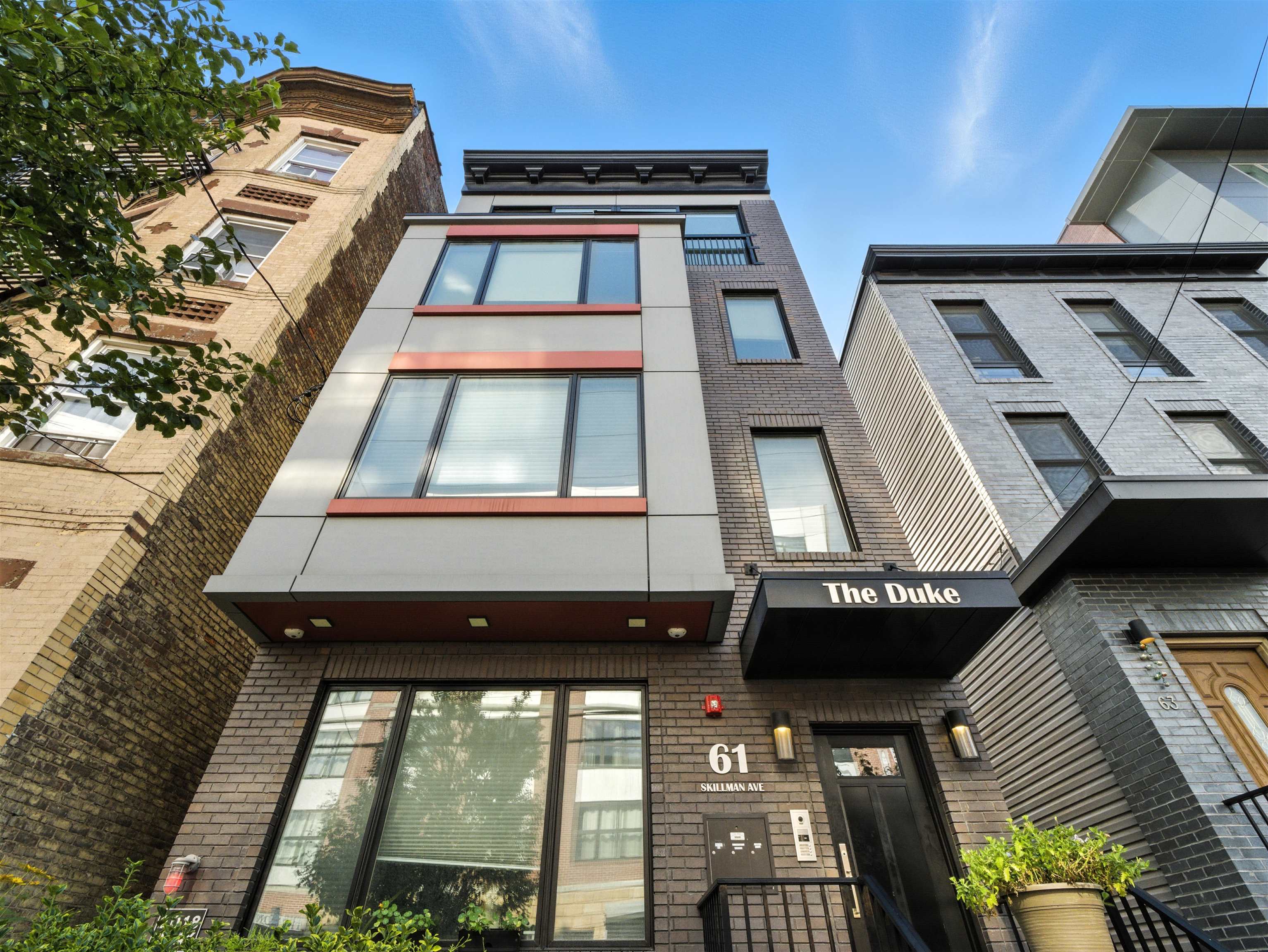 61 SKILLMAN AVE Unit: 2-3