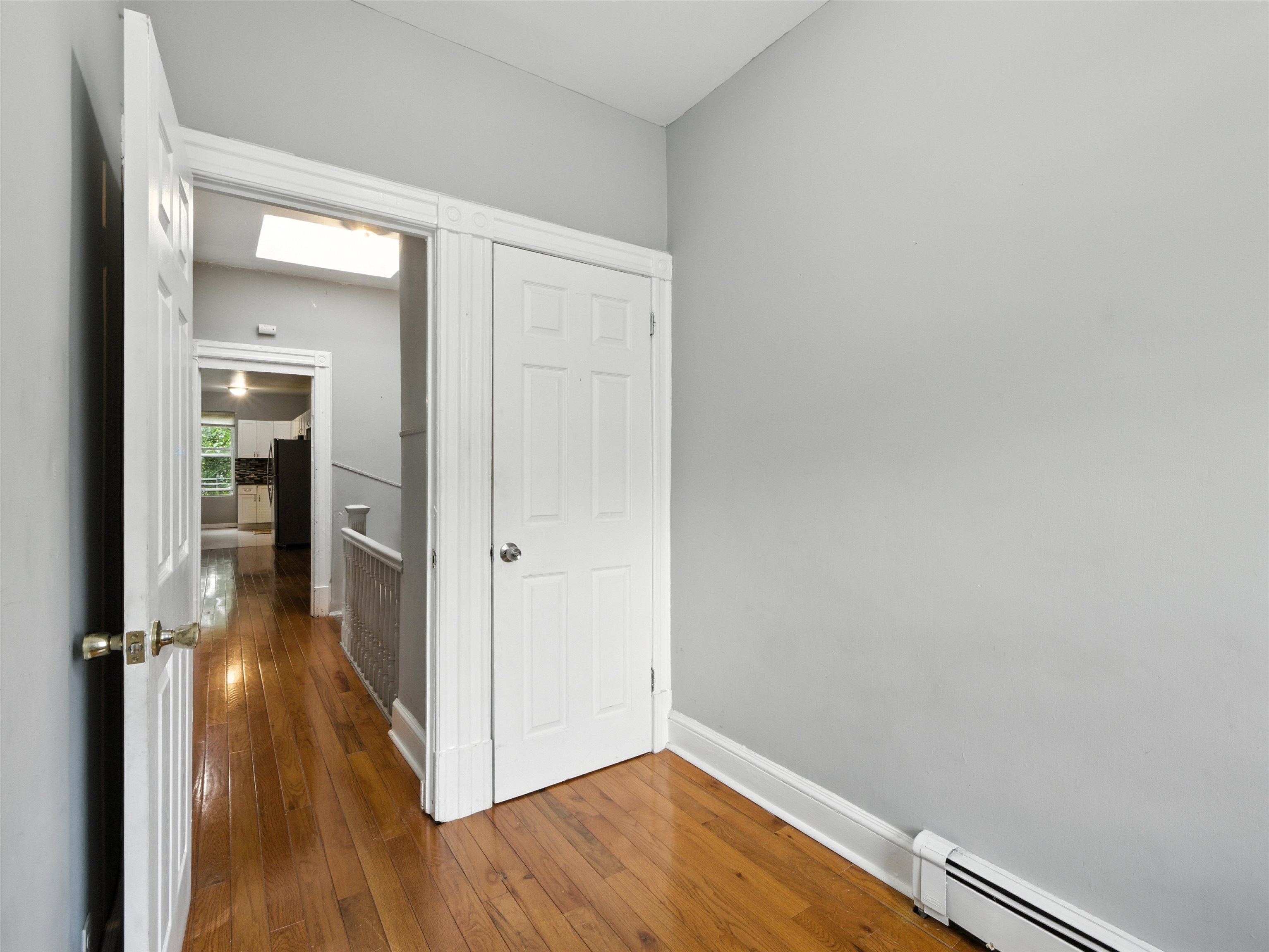 402 WOODLAWN AVE