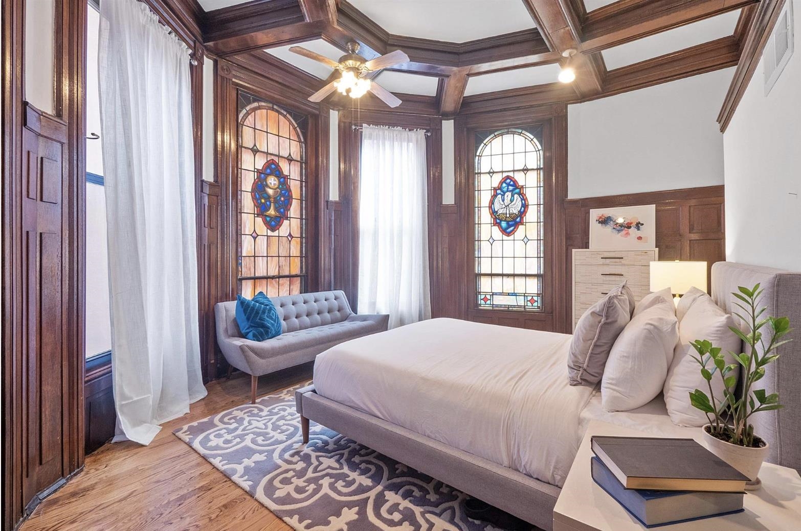 240 9TH ST Unit: 6