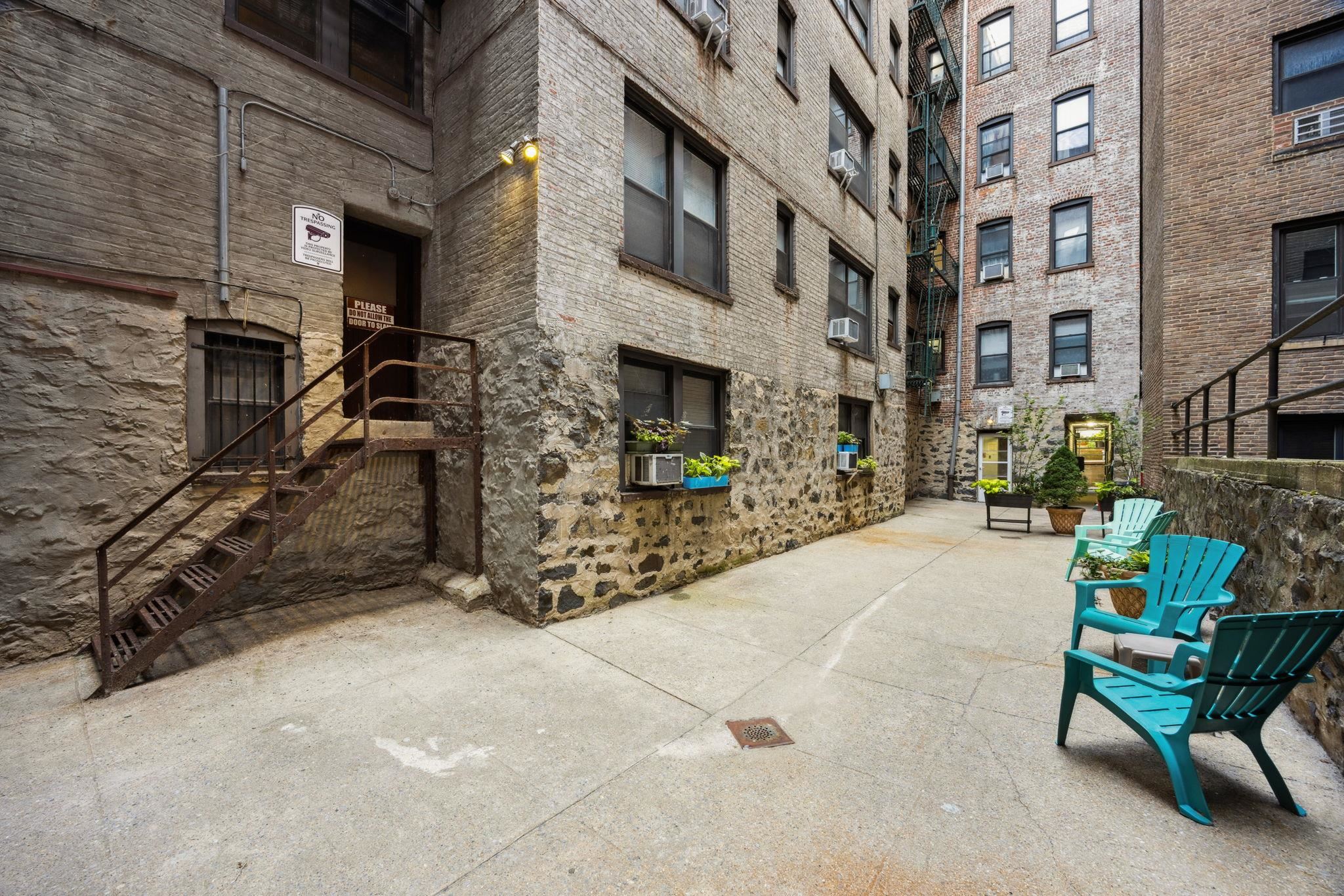 56 GLENWOOD AVE Unit: 55