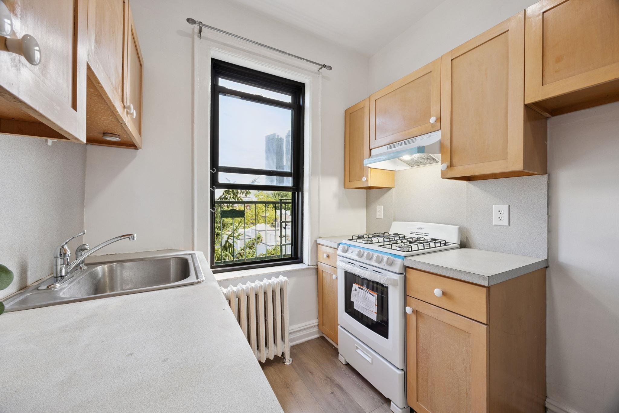 56 GLENWOOD AVE Unit: 55