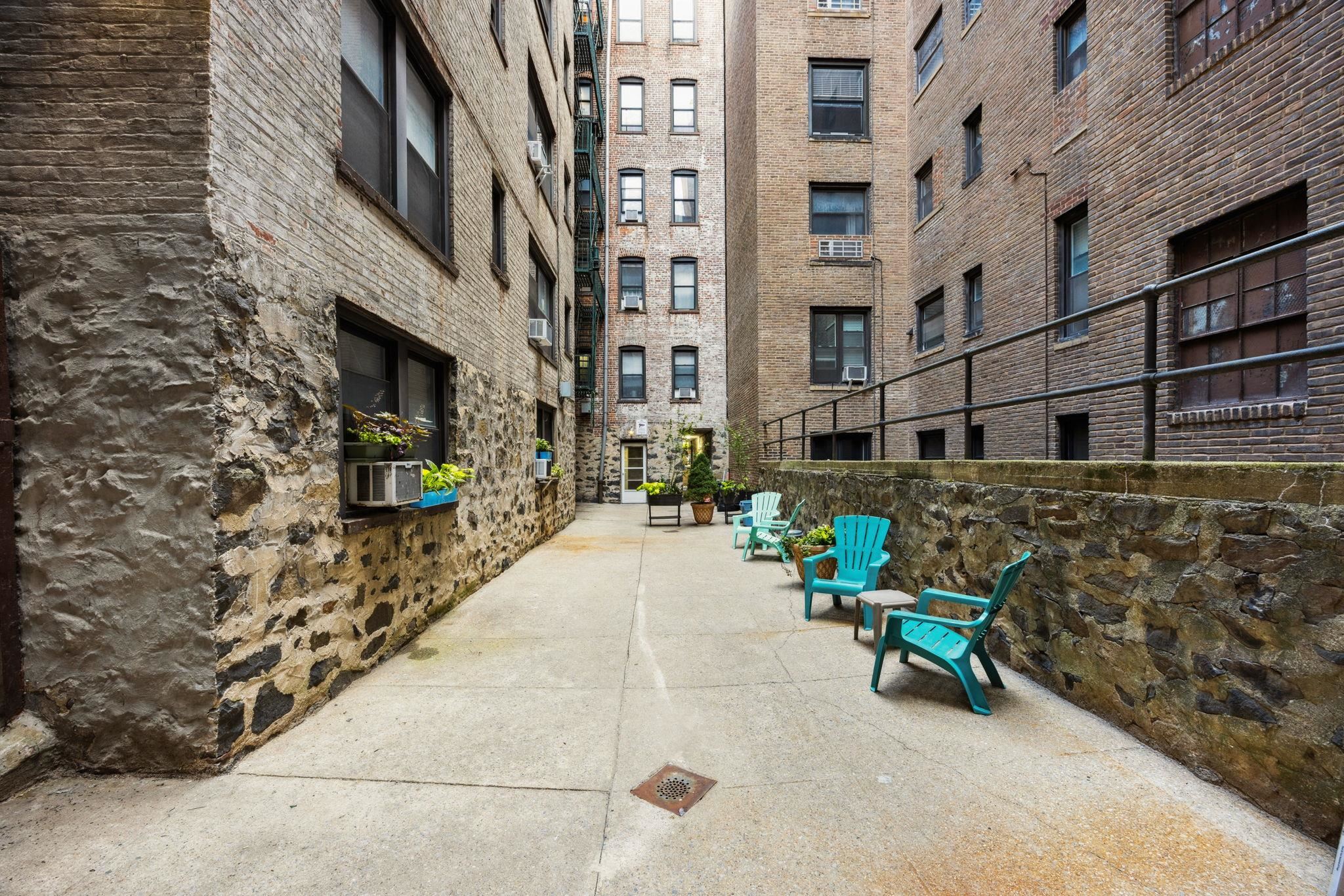 56 GLENWOOD AVE Unit: 55