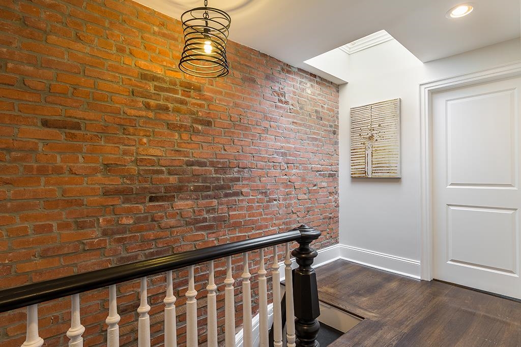 136 ERIE ST