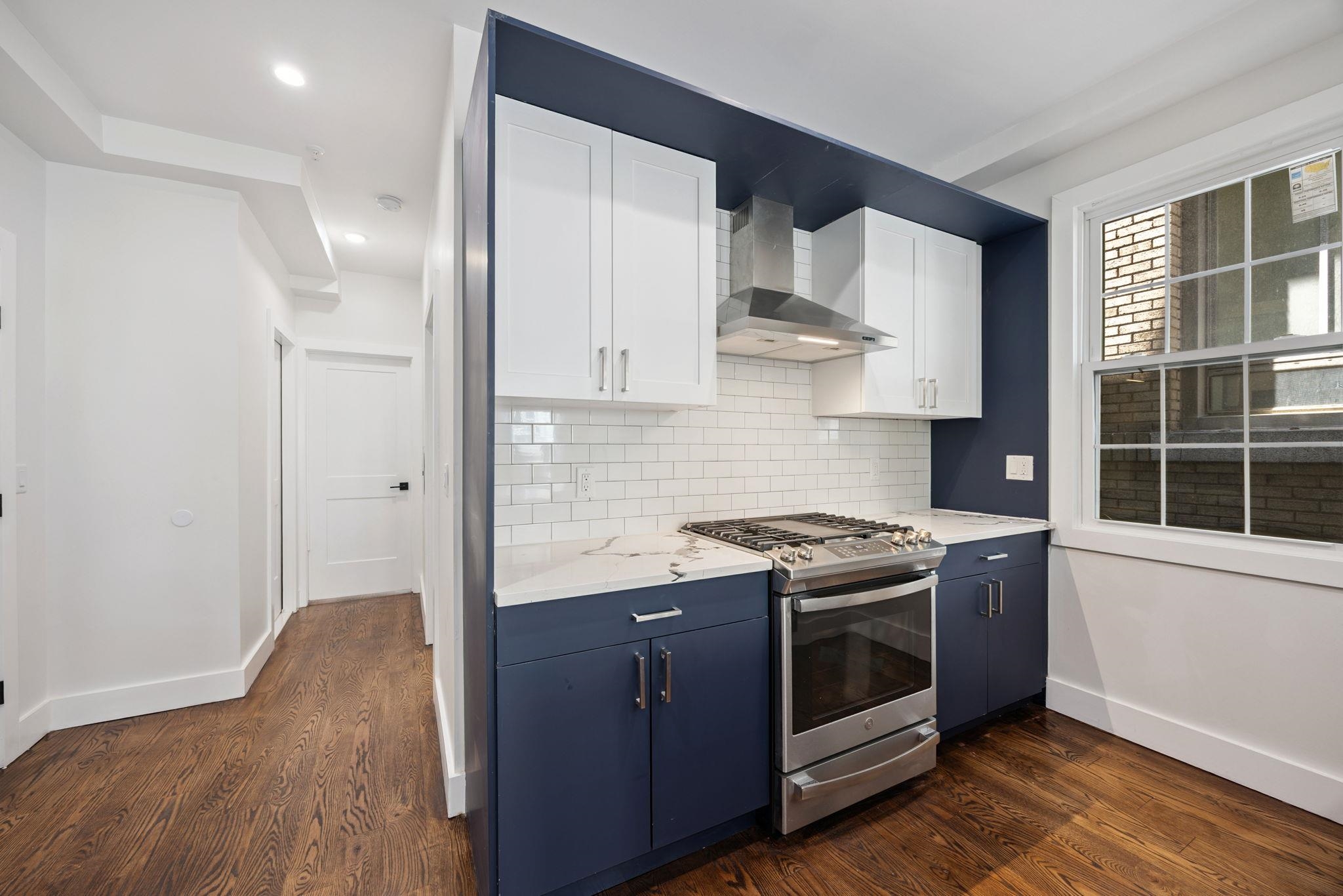 203 3RD ST Unit: 2