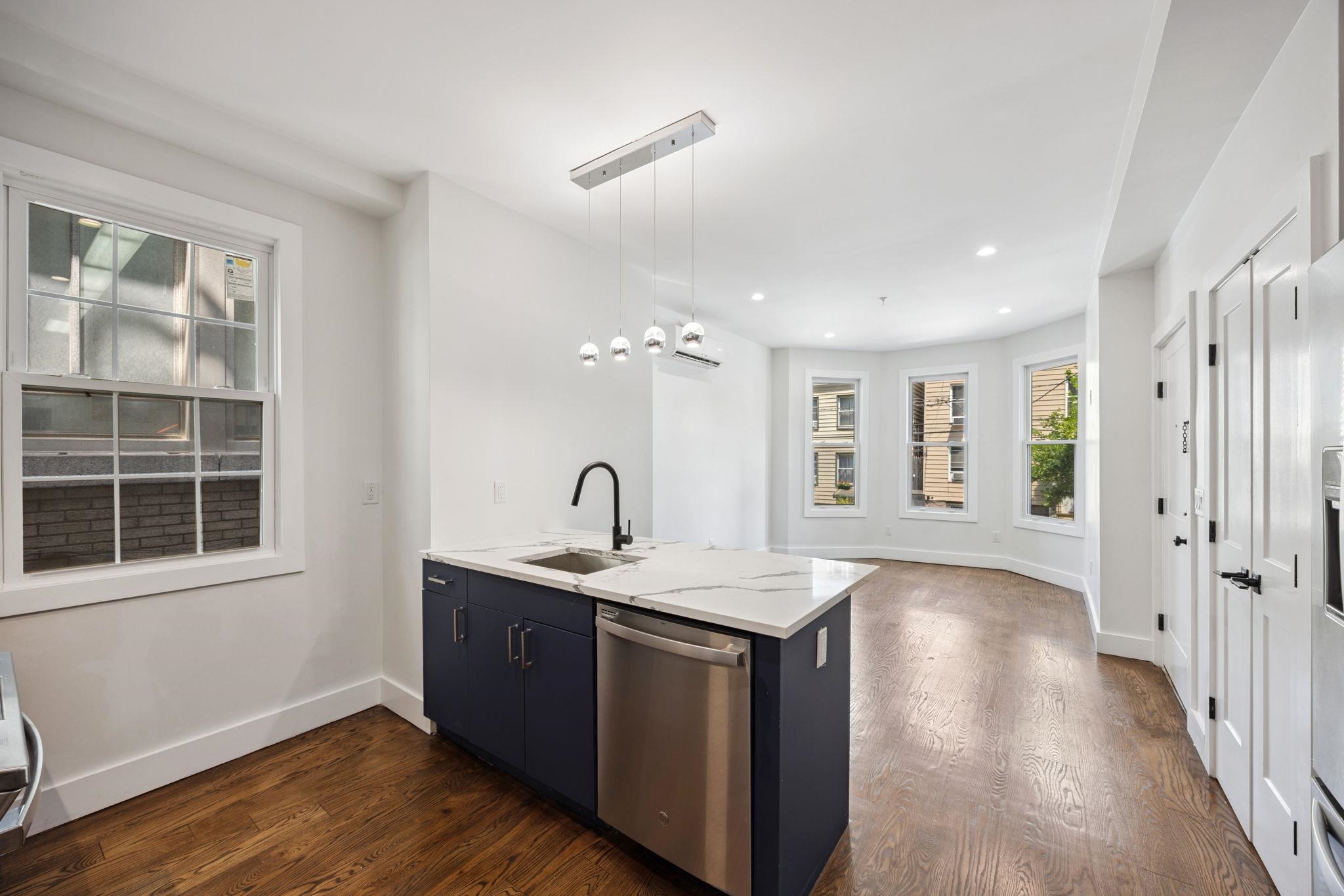 203 3RD ST Unit: 2