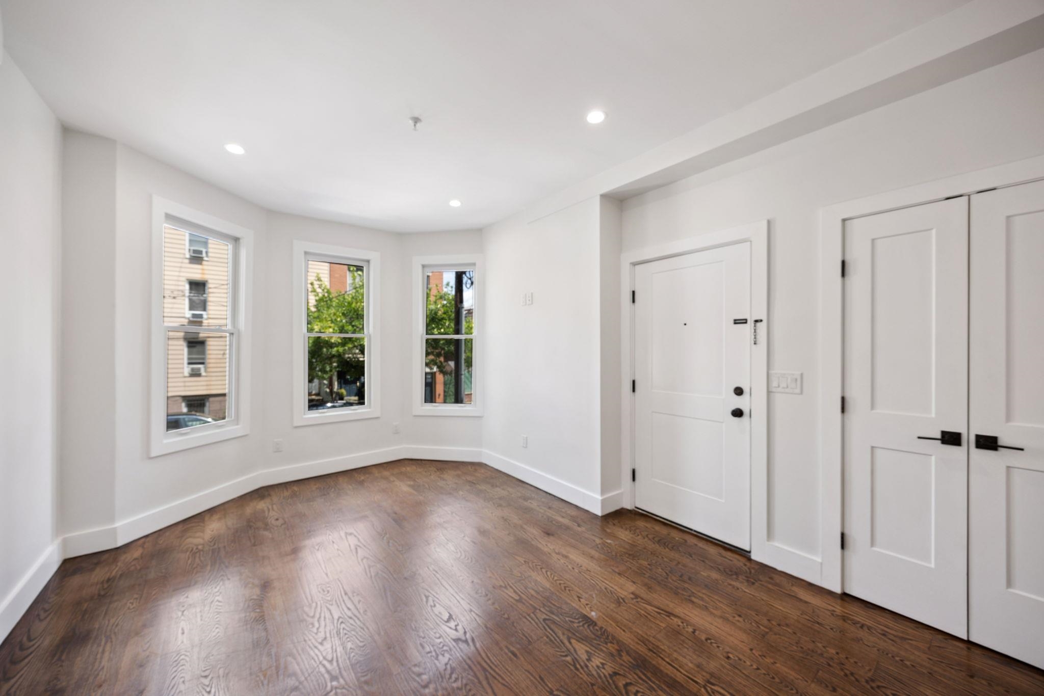 203 3RD ST Unit: 2