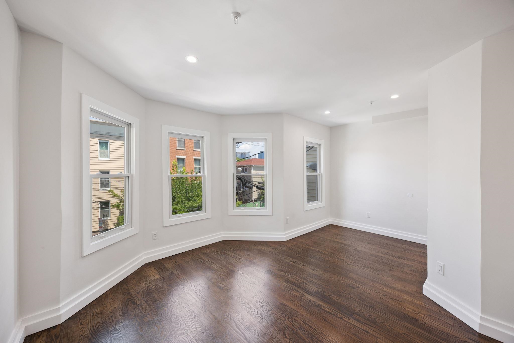 203 3RD ST Unit: 3