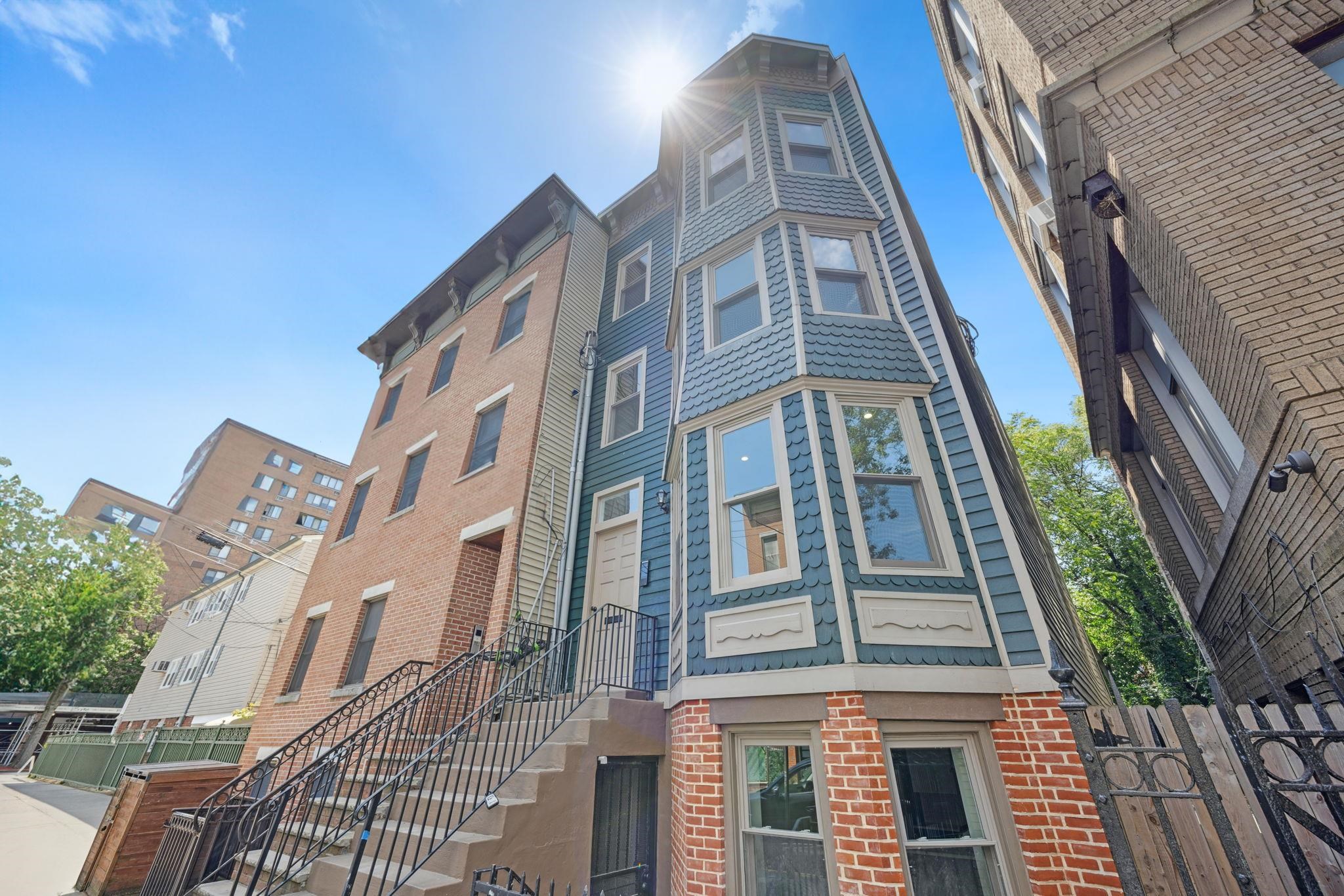 203 3RD ST Unit: 4