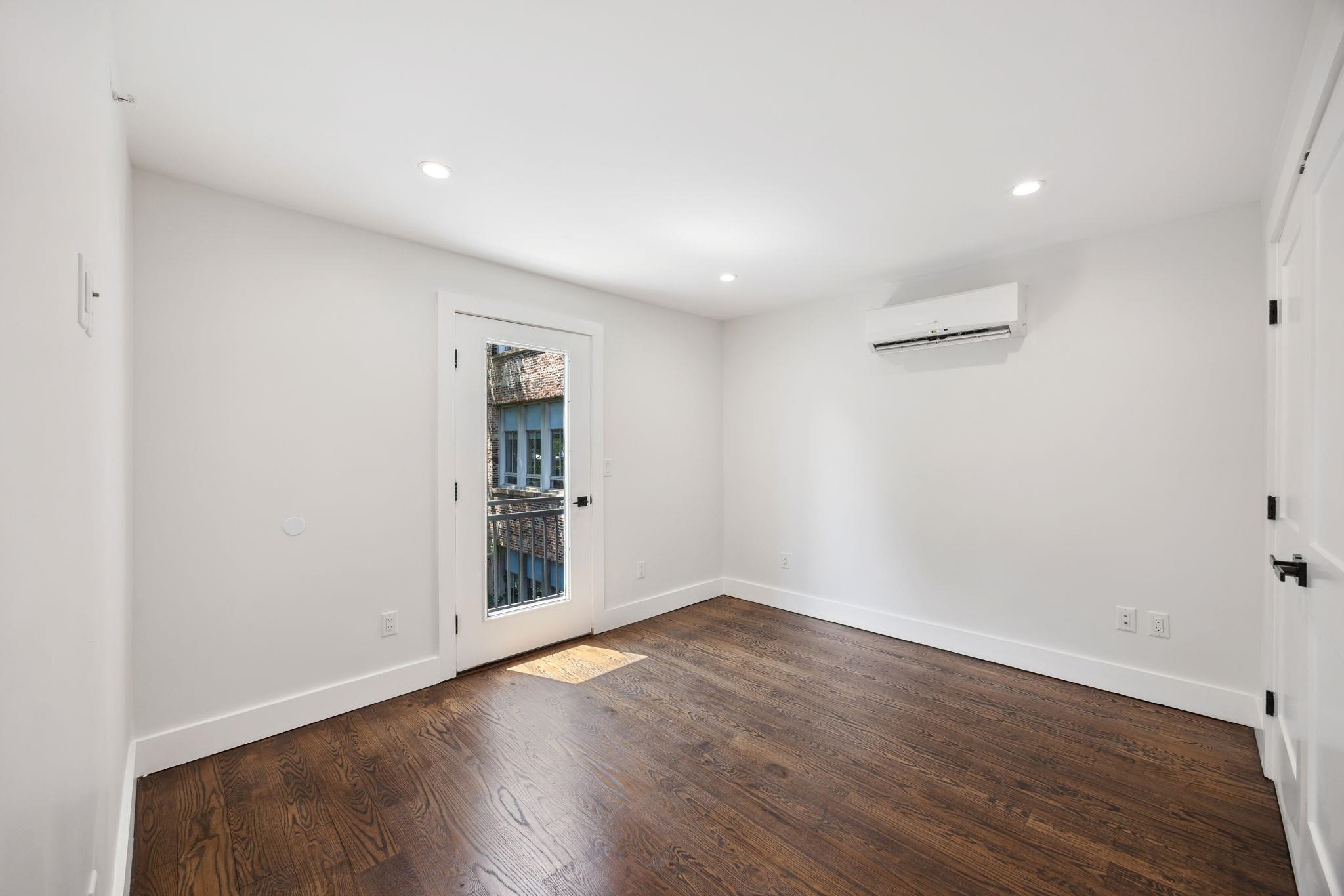 203 3RD ST Unit: 4
