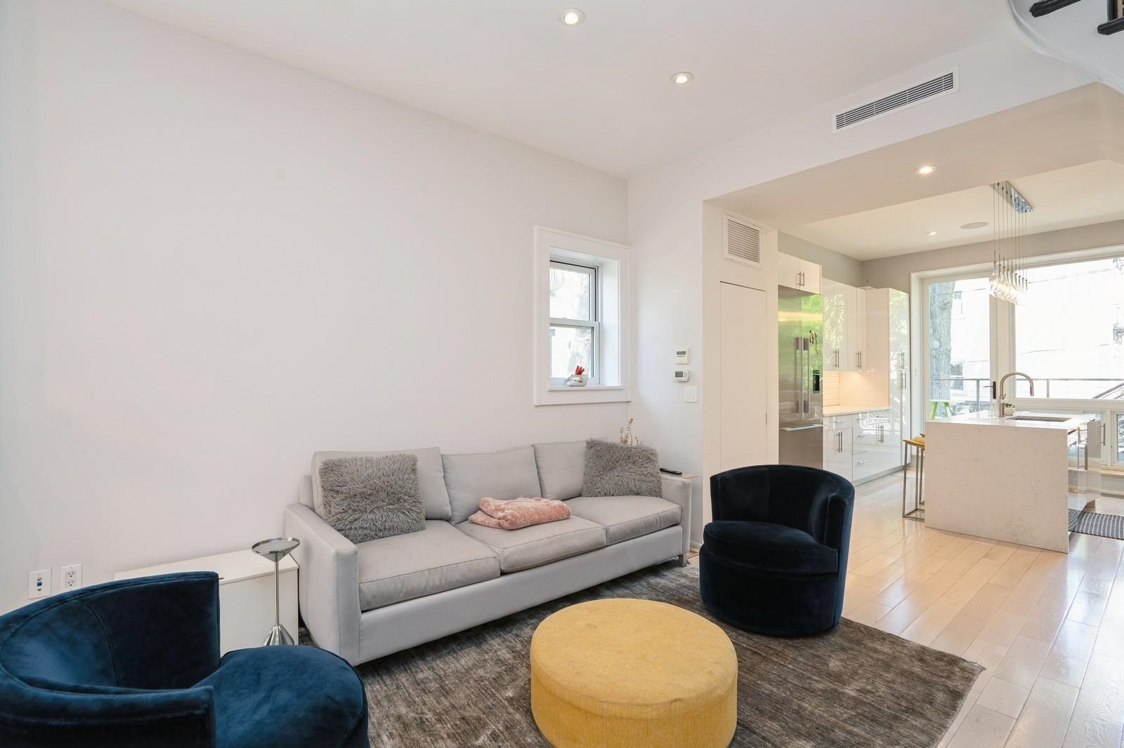 162 9TH ST Unit: 2