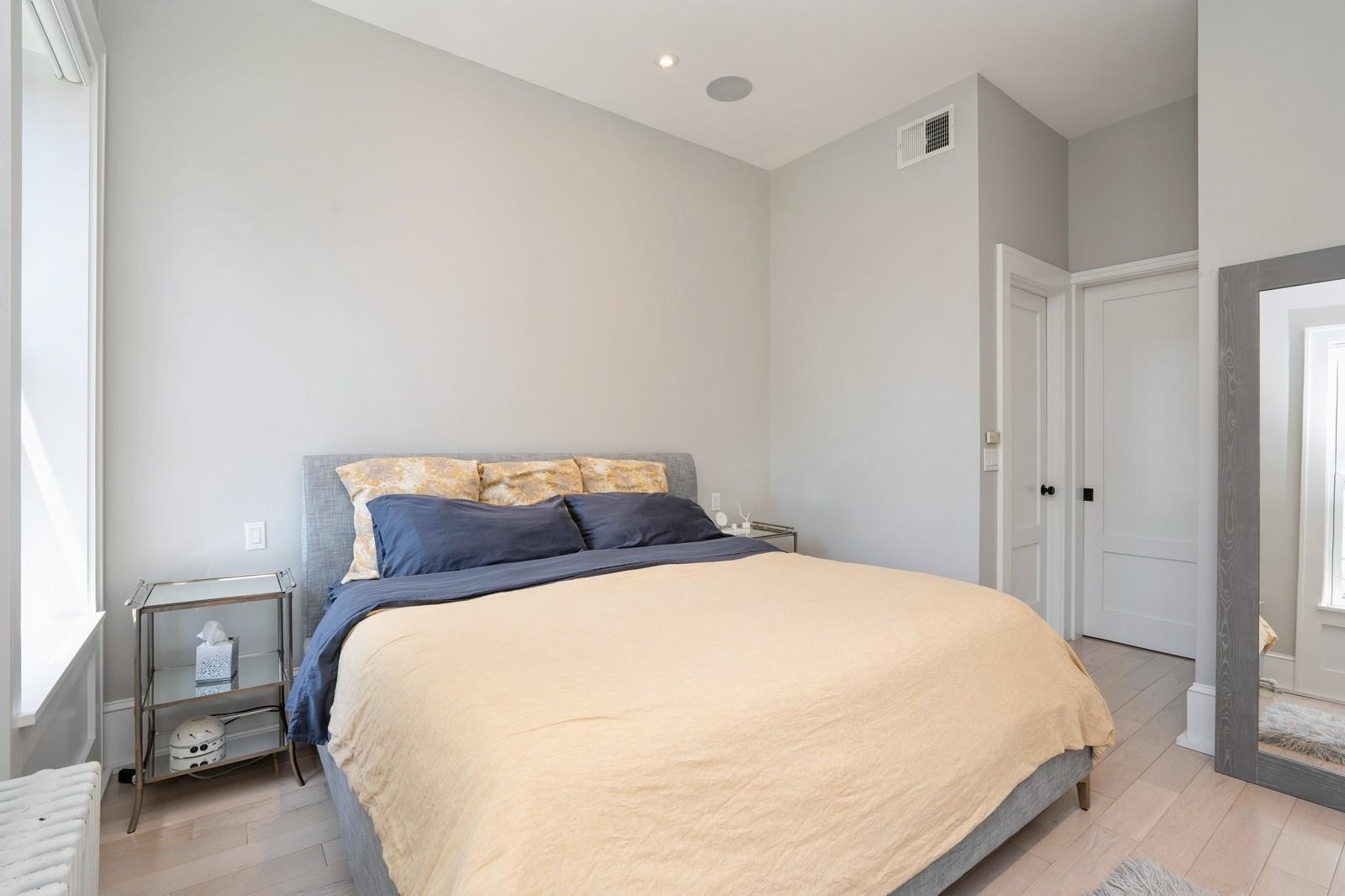 162 9TH ST Unit: 2