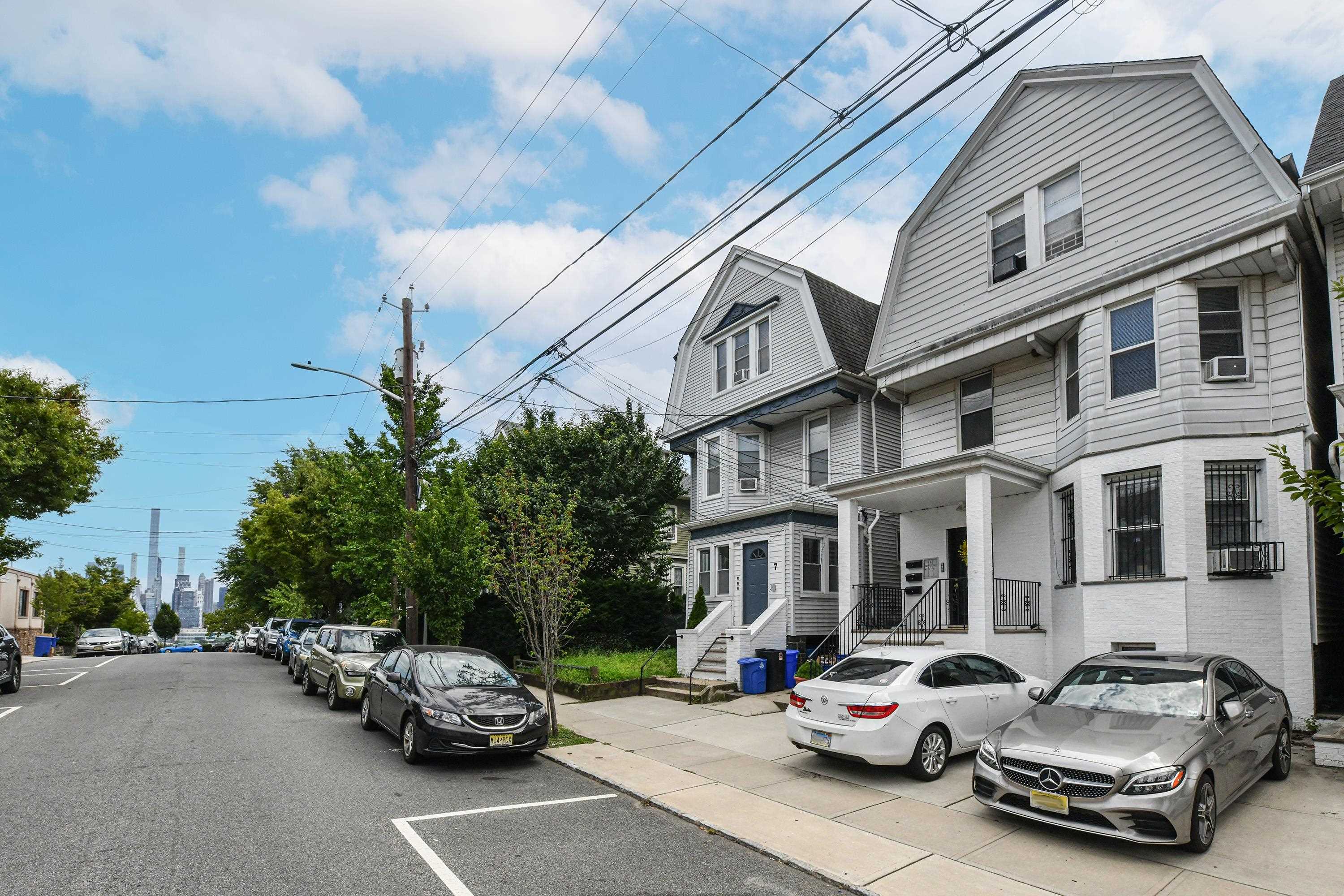 9 50TH ST
