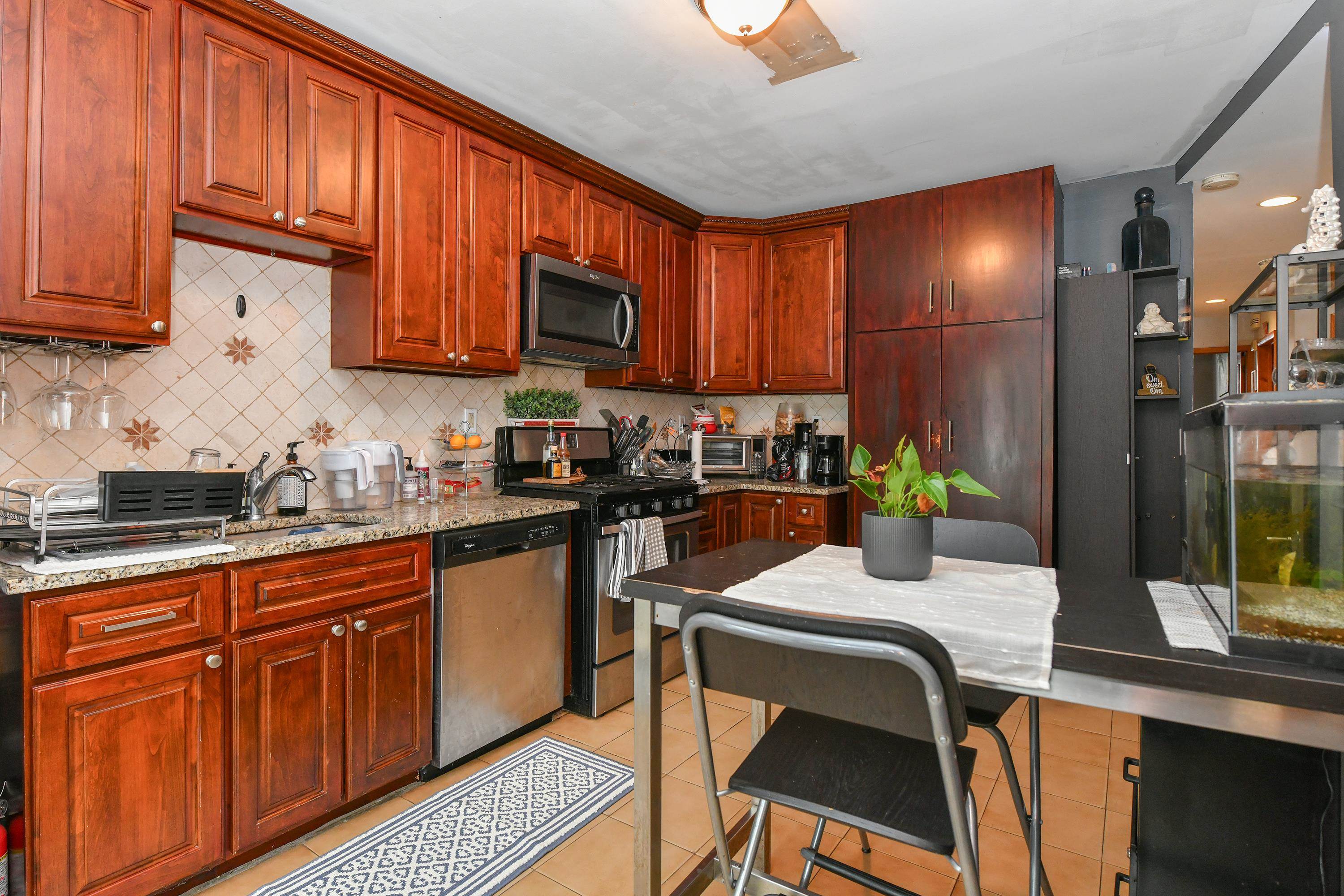 9 50TH ST
