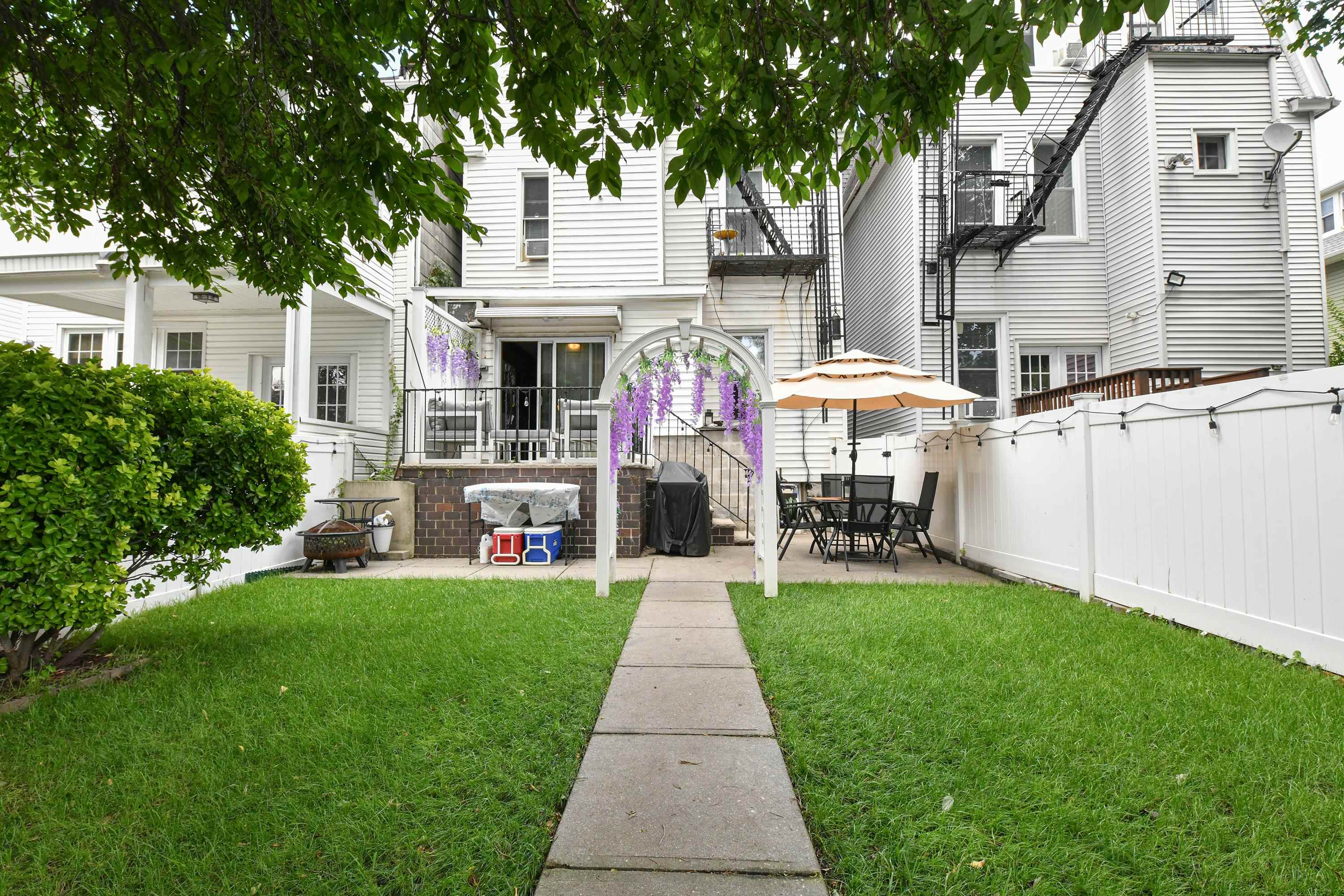 9 50TH ST