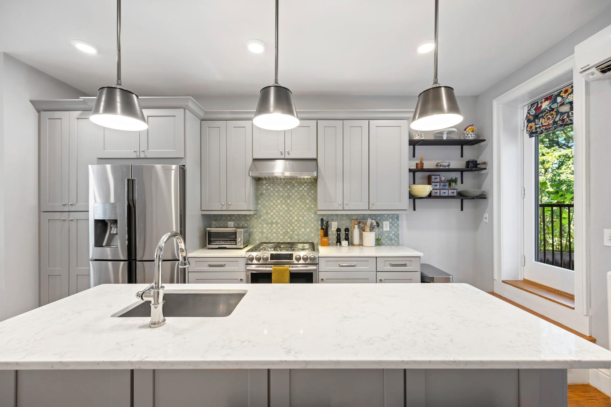 661 JERSEY AVE Unit: 3