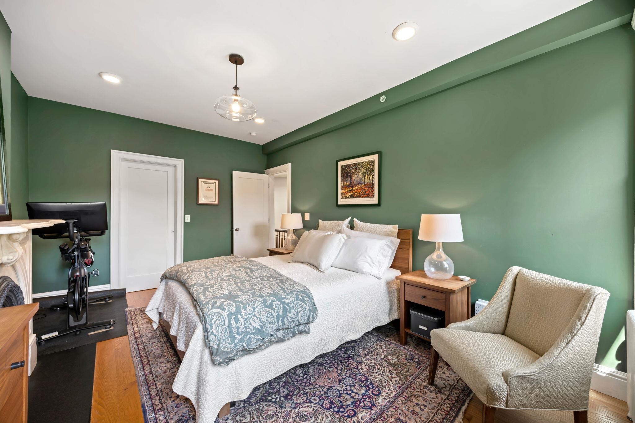 661 JERSEY AVE Unit: 3