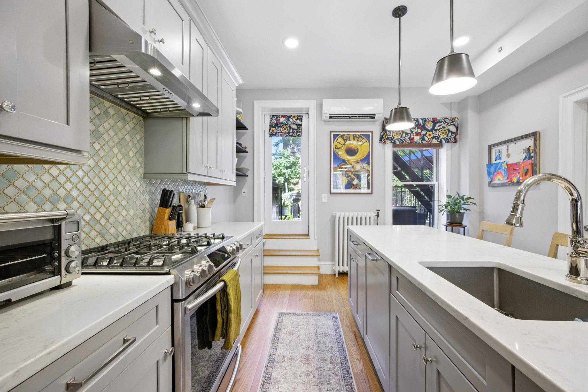 661 JERSEY AVE Unit: 3