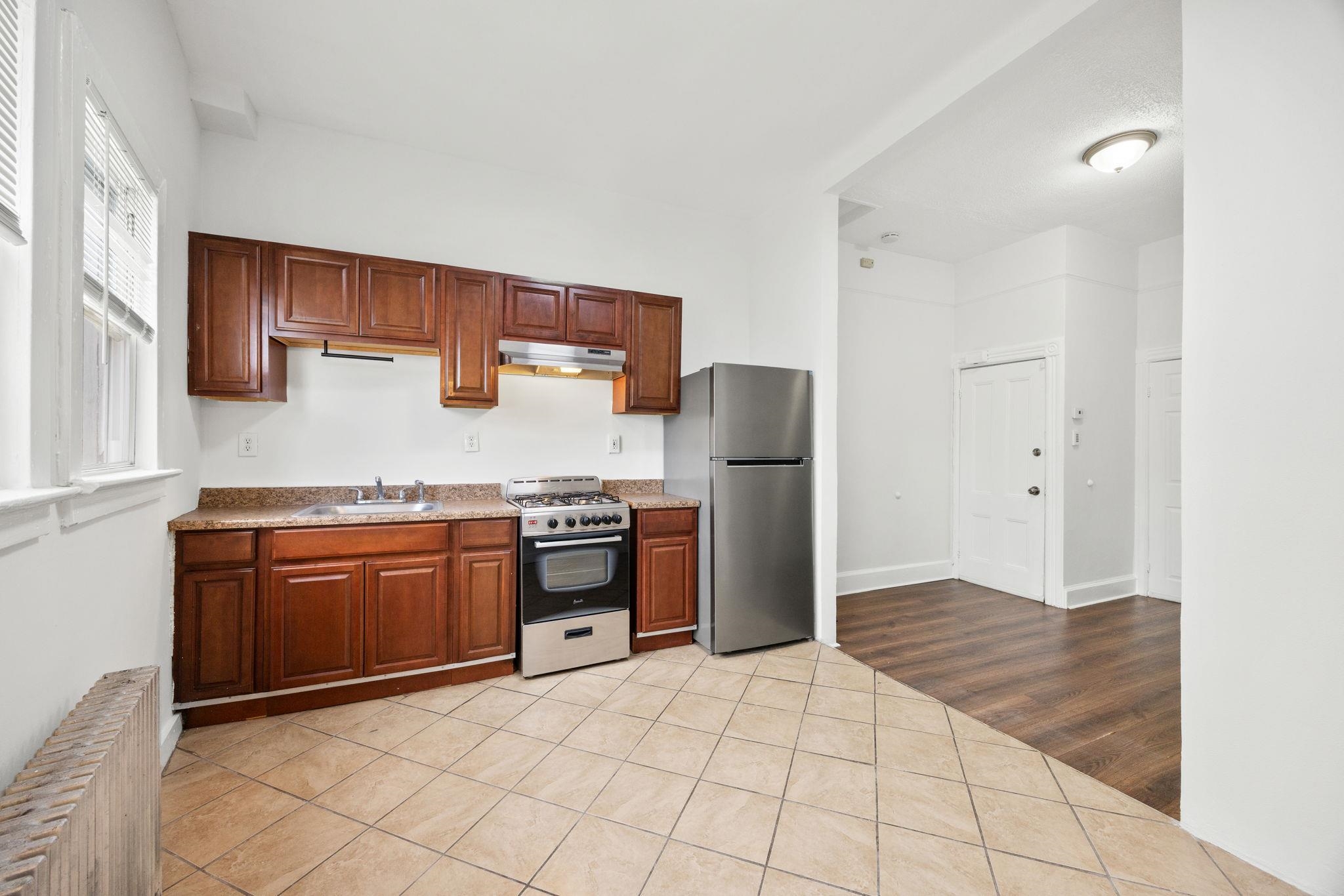 42 CLERK ST