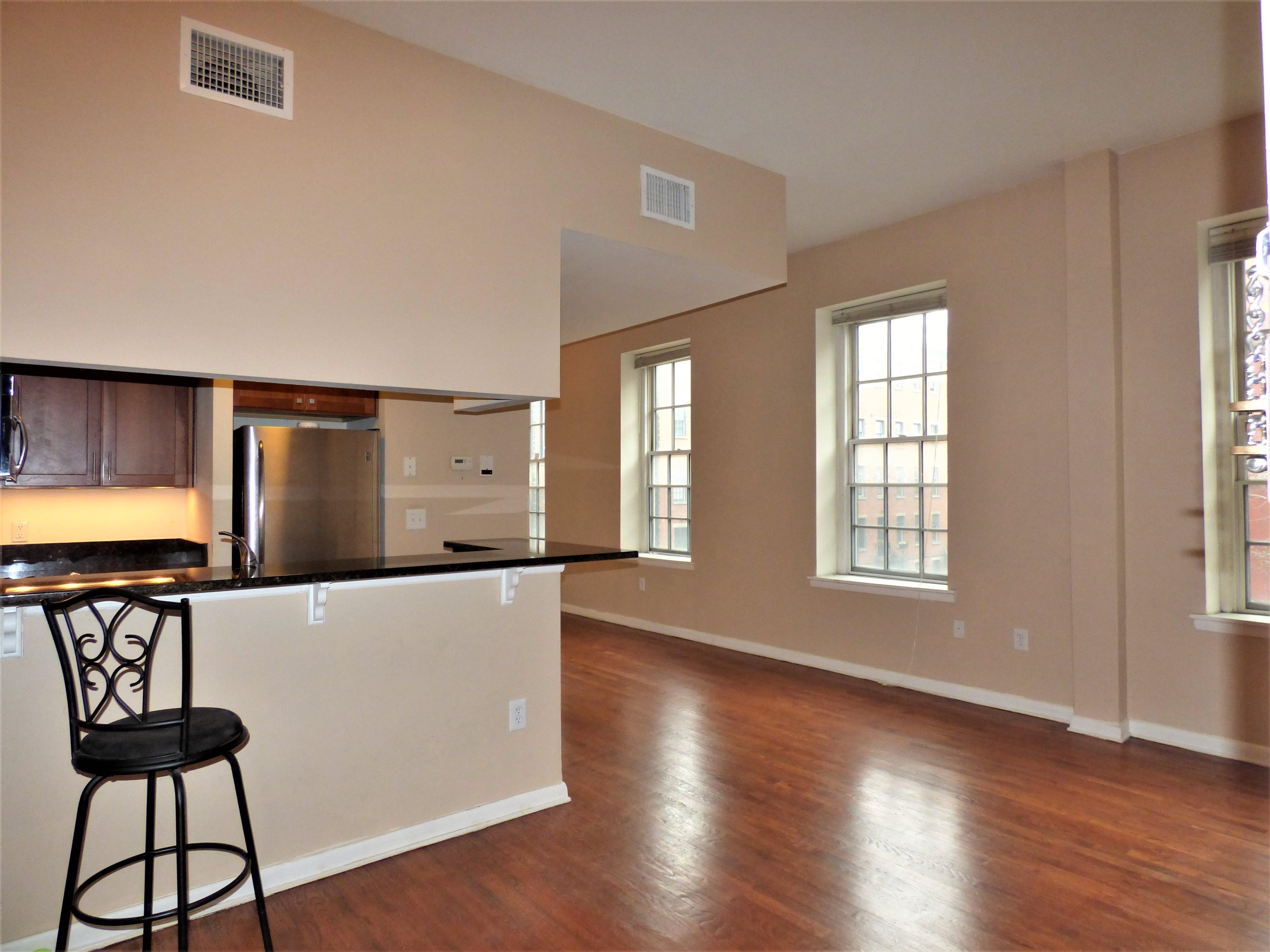 187 WAYNE ST Unit: 204C