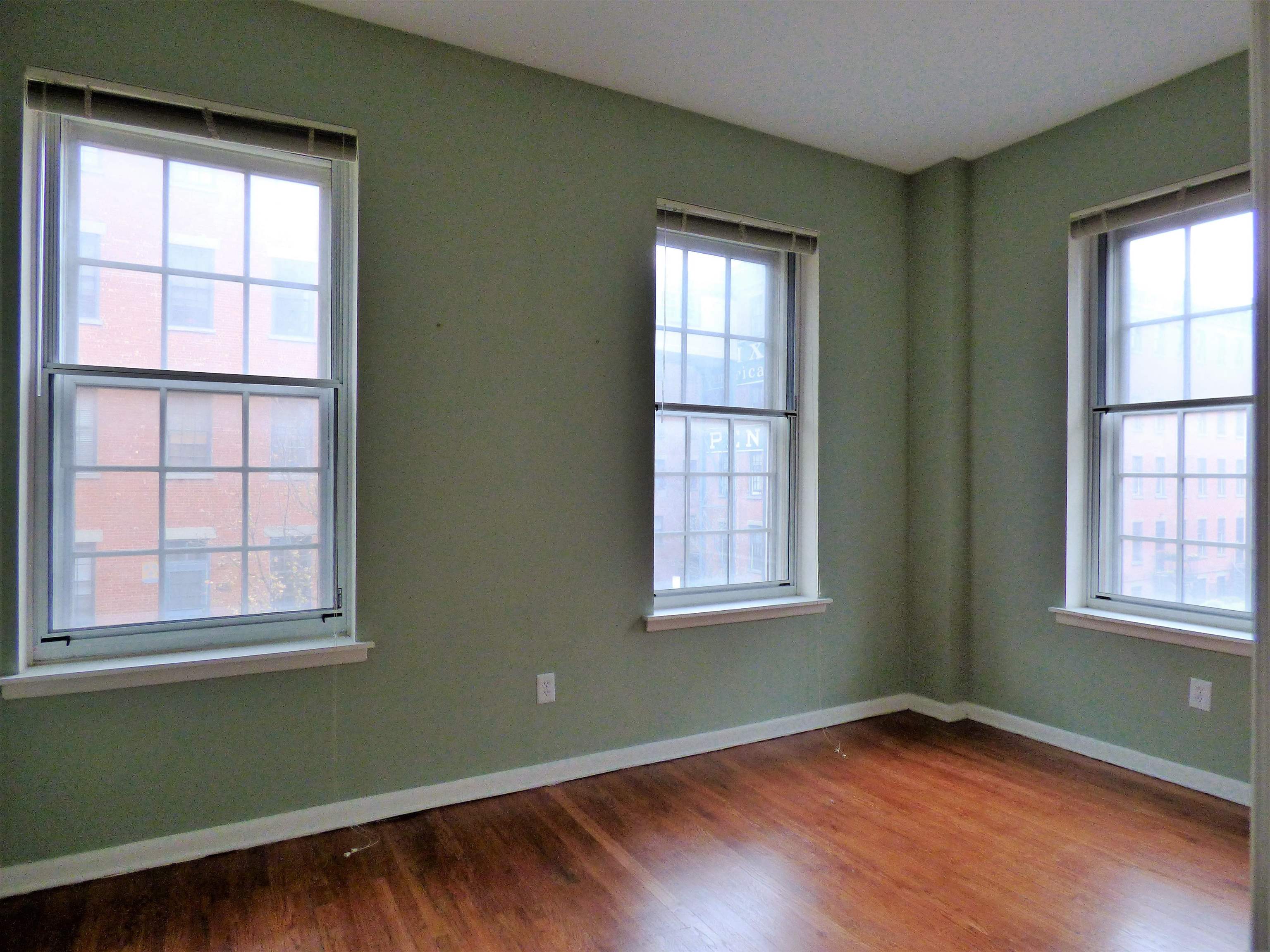 187 WAYNE ST Unit: 204C