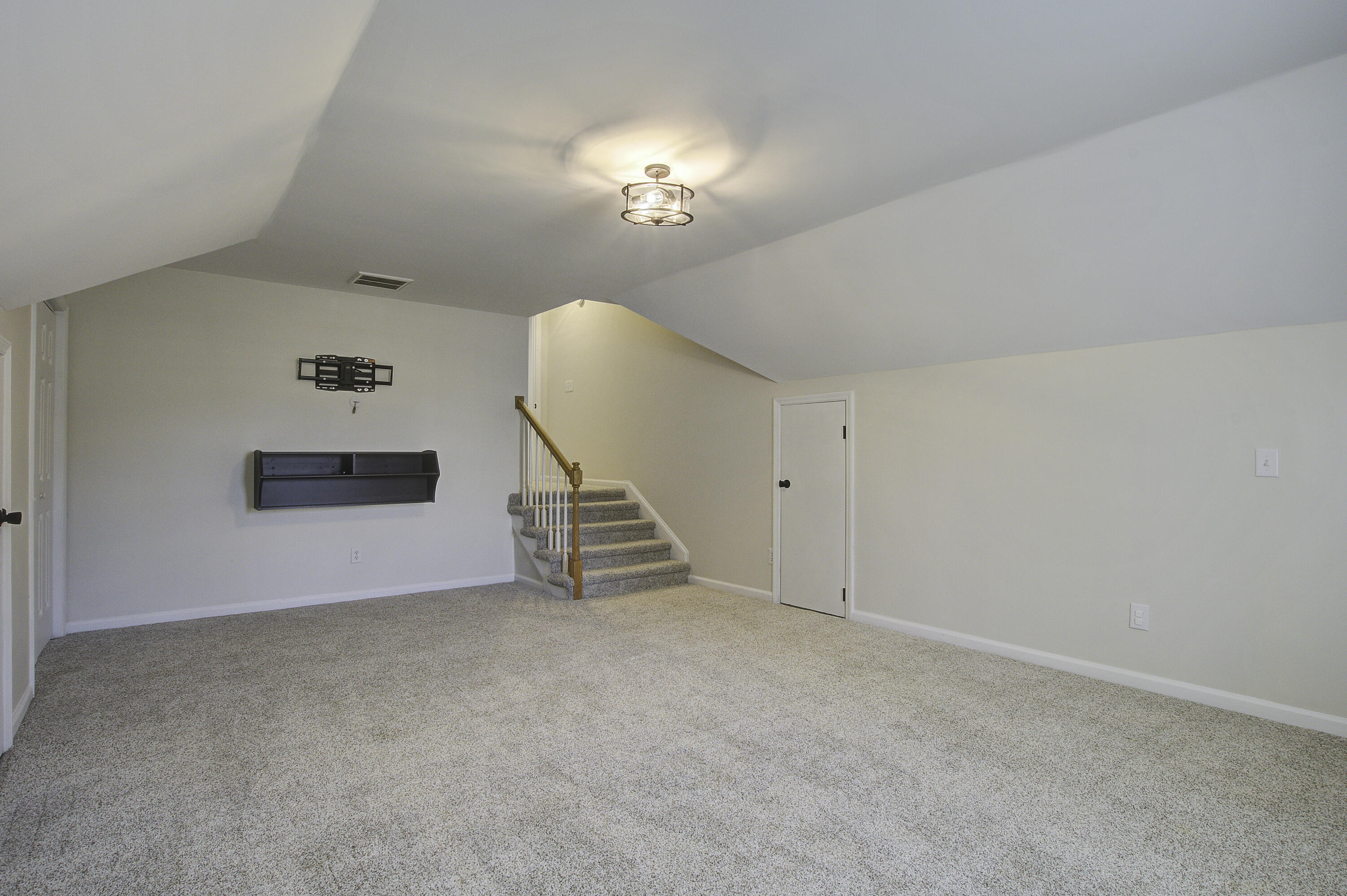 112 Ethanhill Street