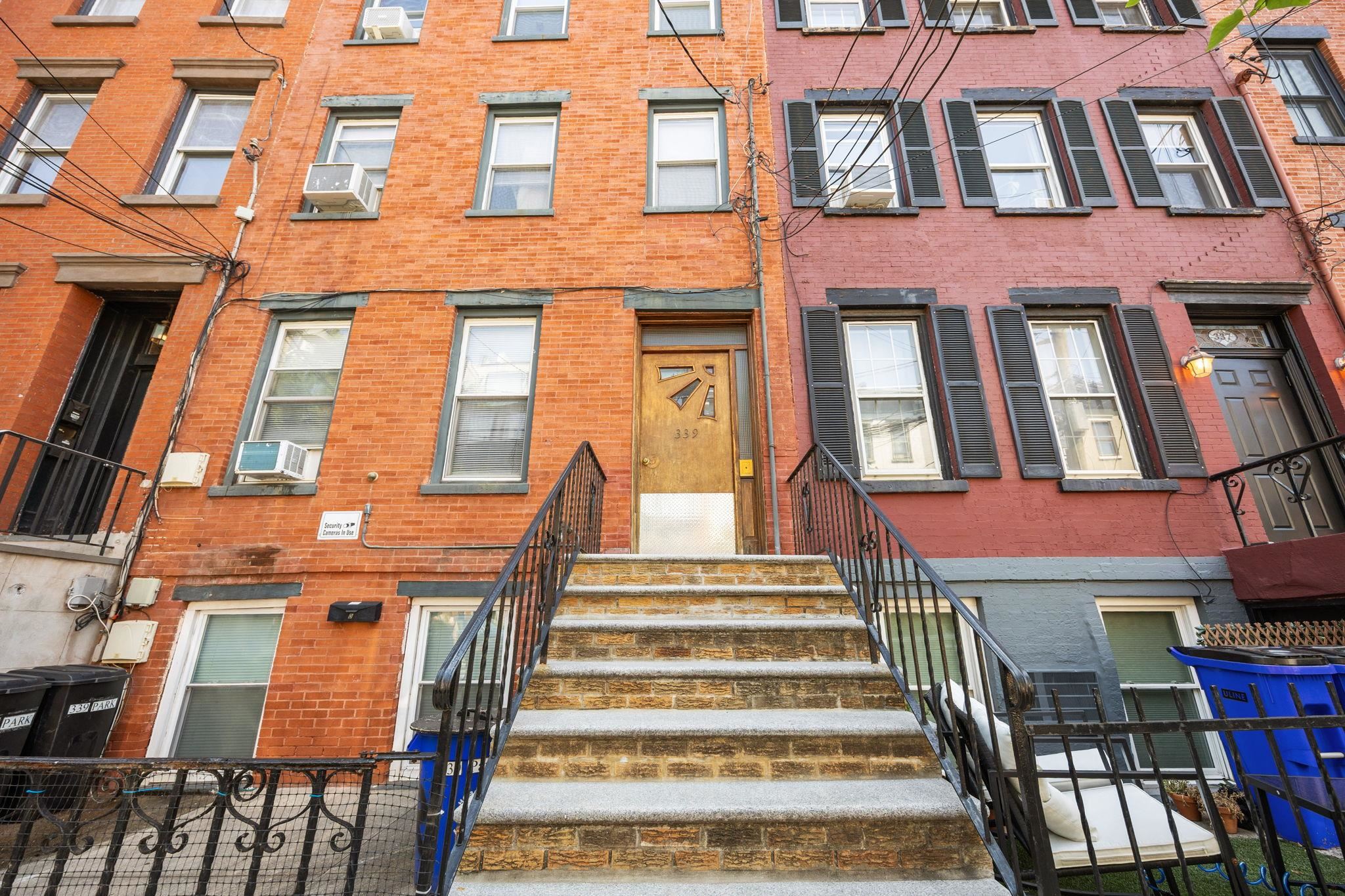 339 PARK AVE Unit: B