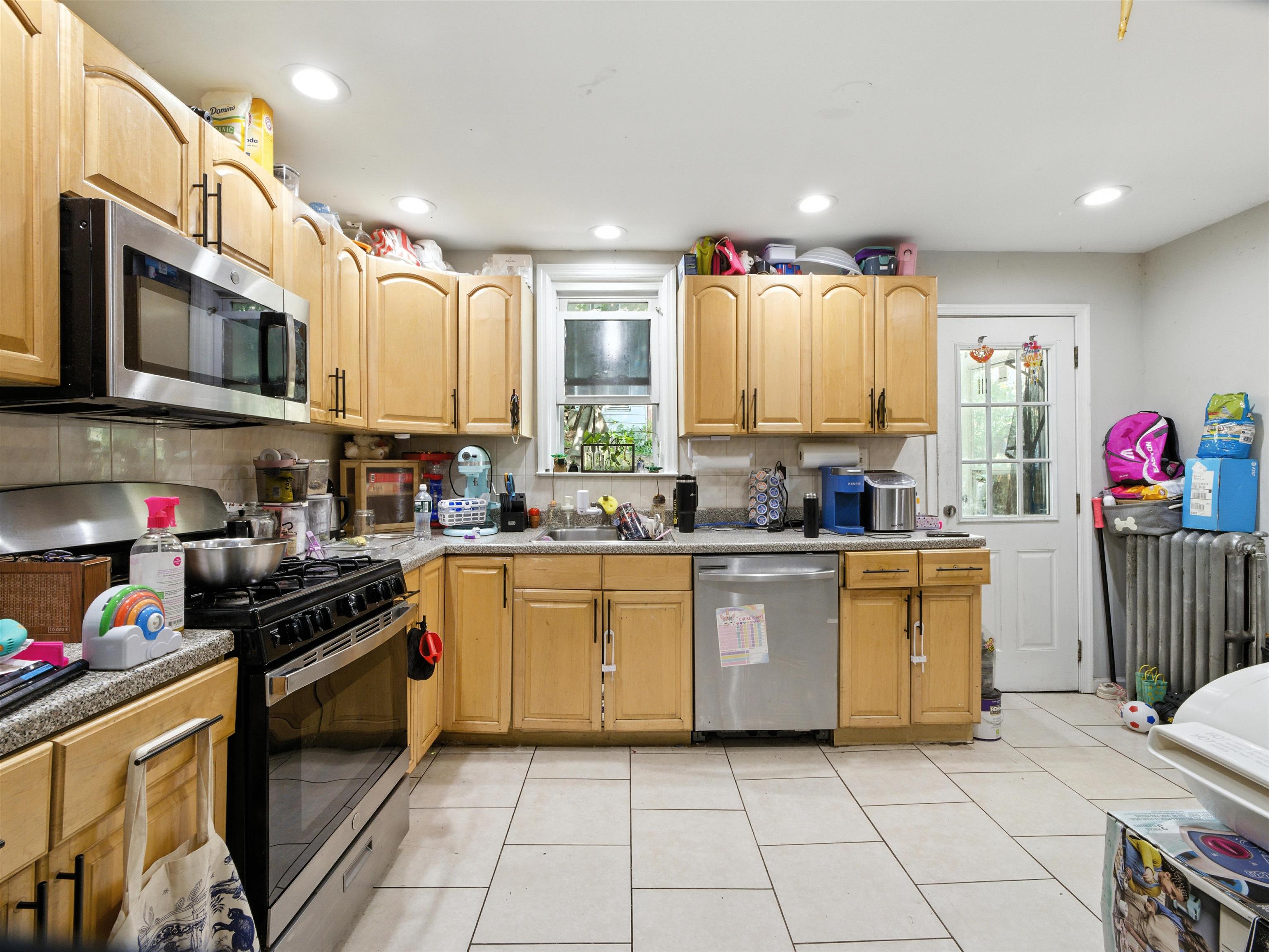 336 TERRACE AVE