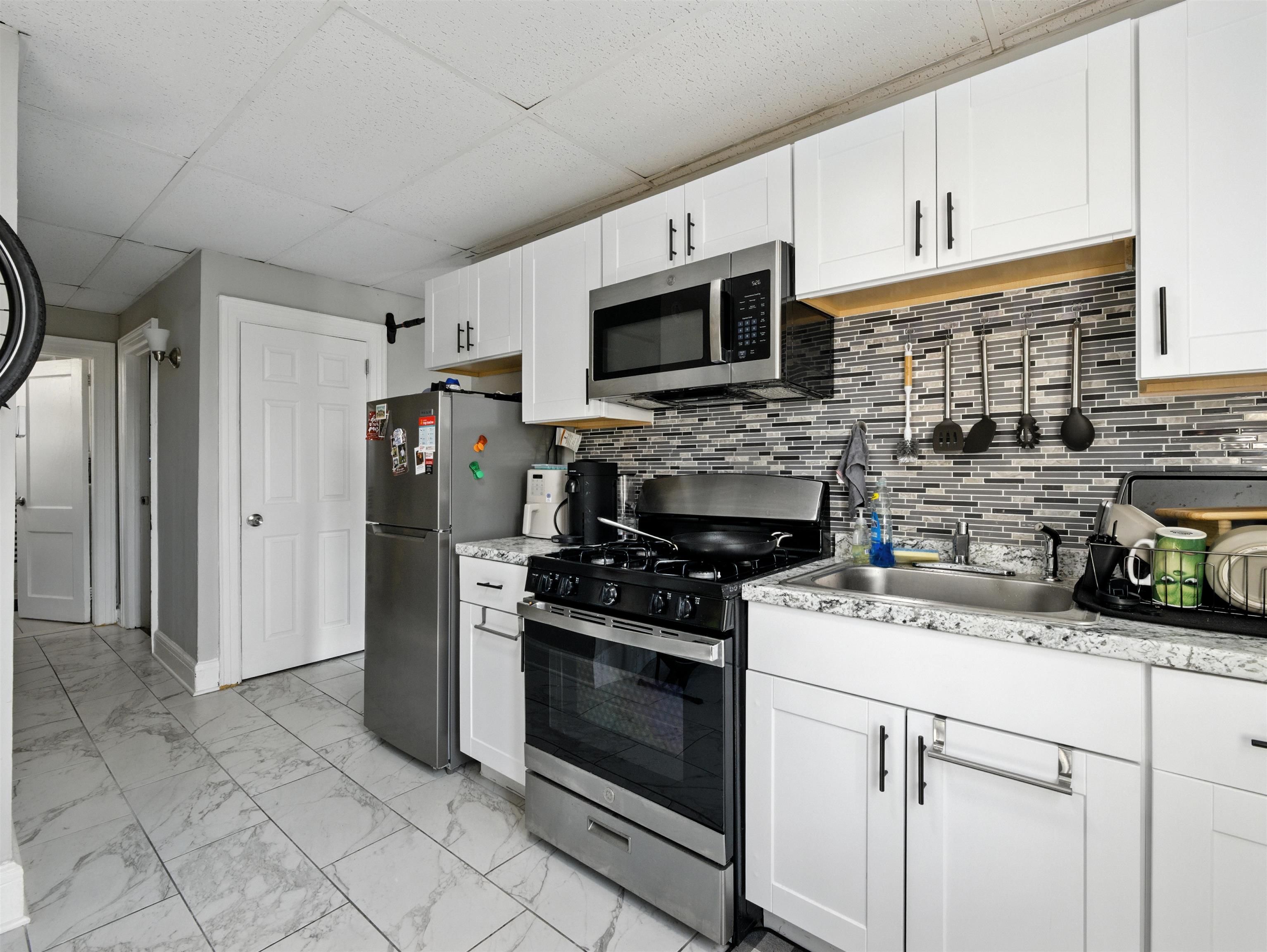 336 TERRACE AVE