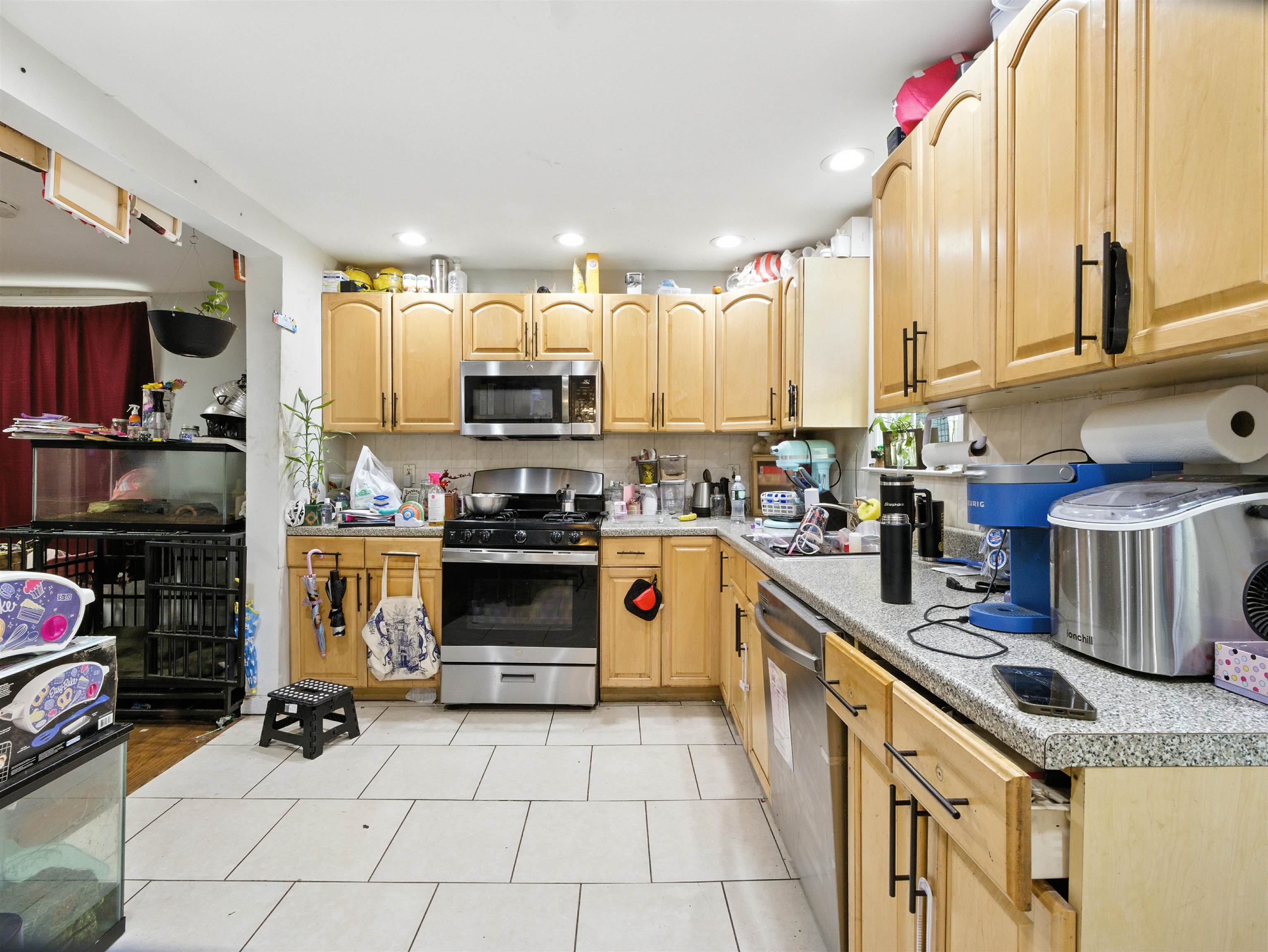336 TERRACE AVE