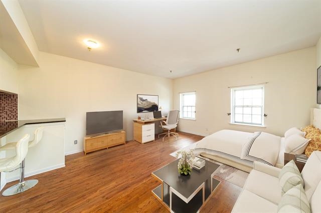 227 CHRISTOPHER COLUMBUS DR Unit: 315