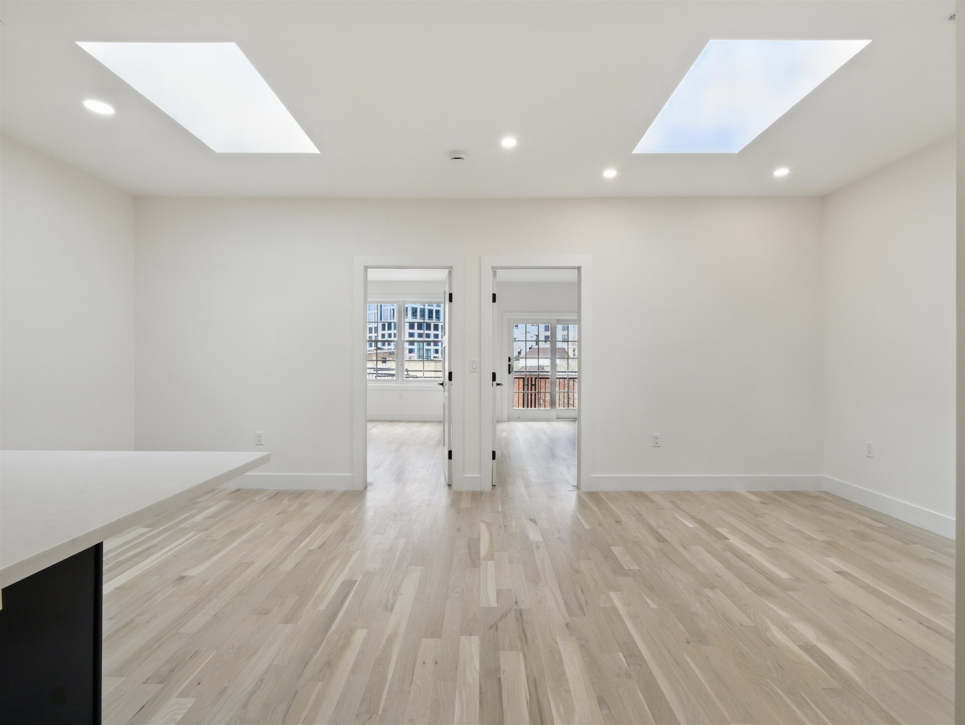 633 NEWARK AVE Unit: 202