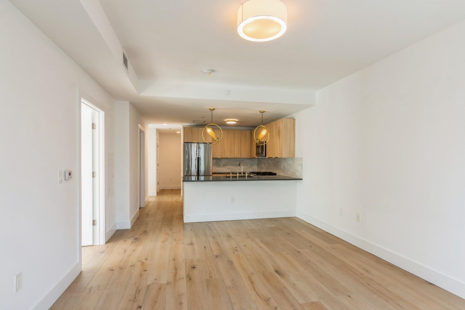348 BALDWIN AVE Unit: 209