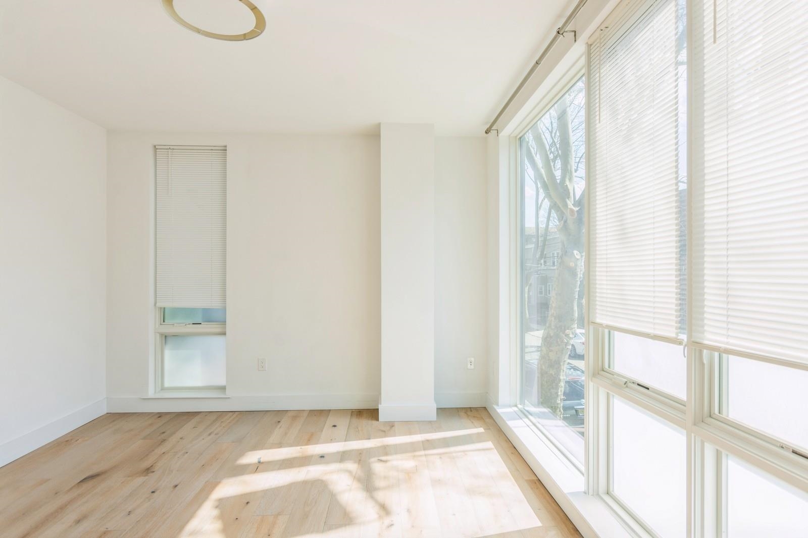 348 BALDWIN AVE Unit: 209