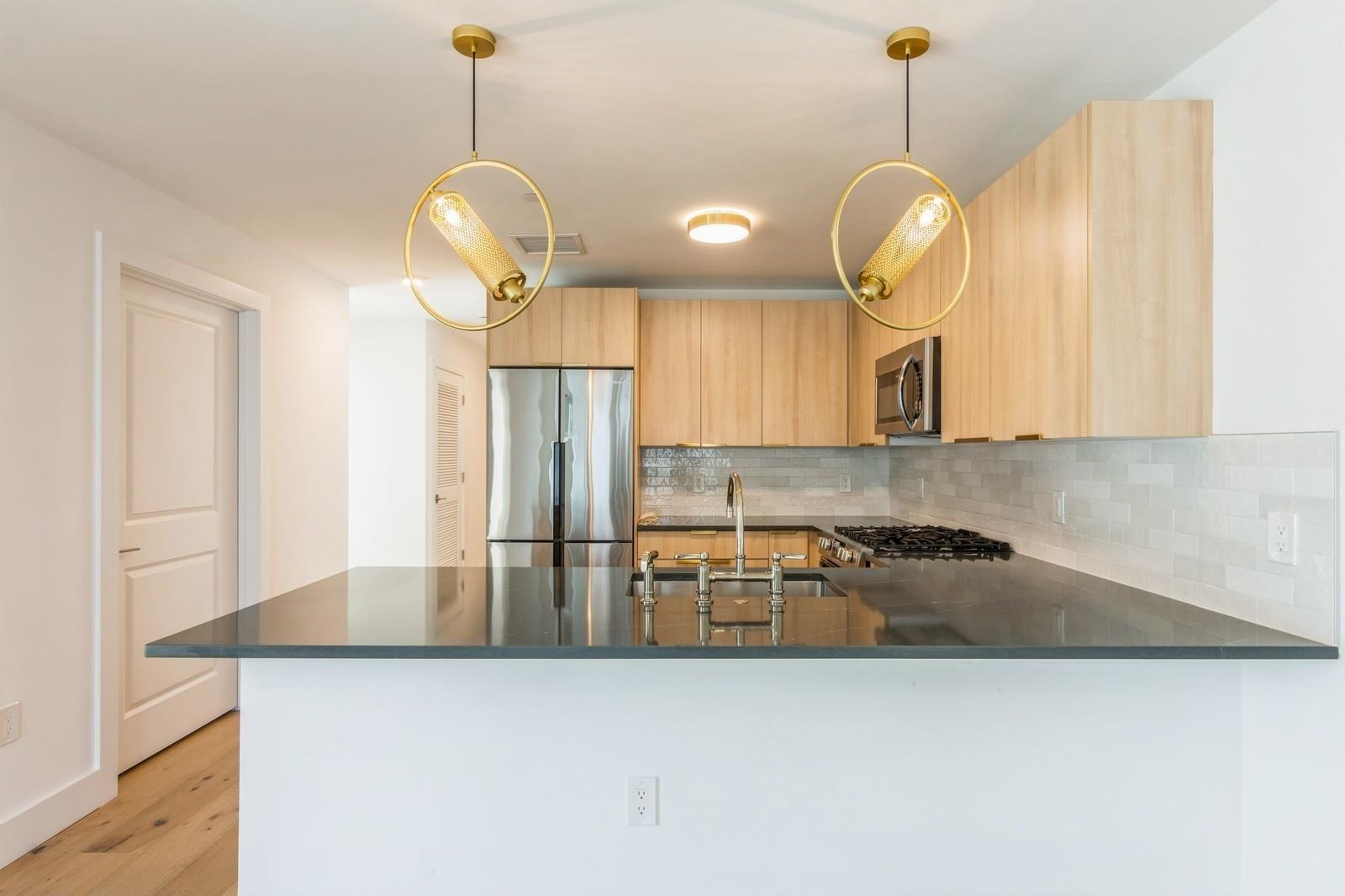 348 BALDWIN AVE Unit: 209