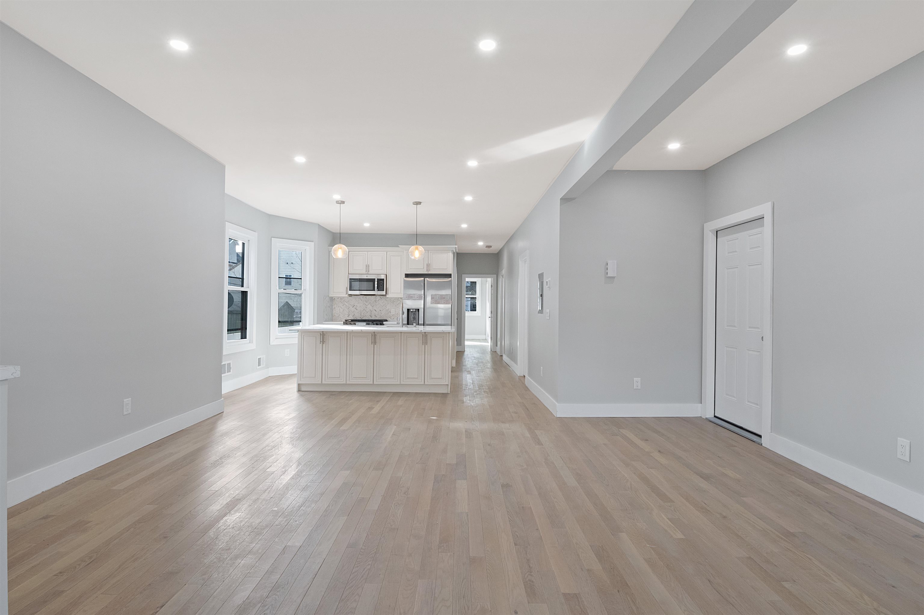 95 CLAREMONT AVE