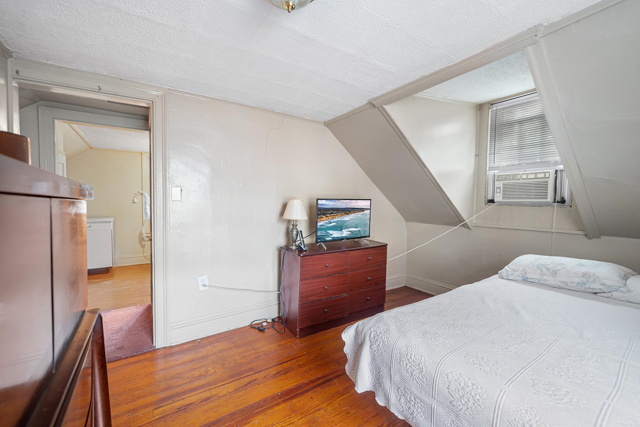 206 BERGENLINE AVE