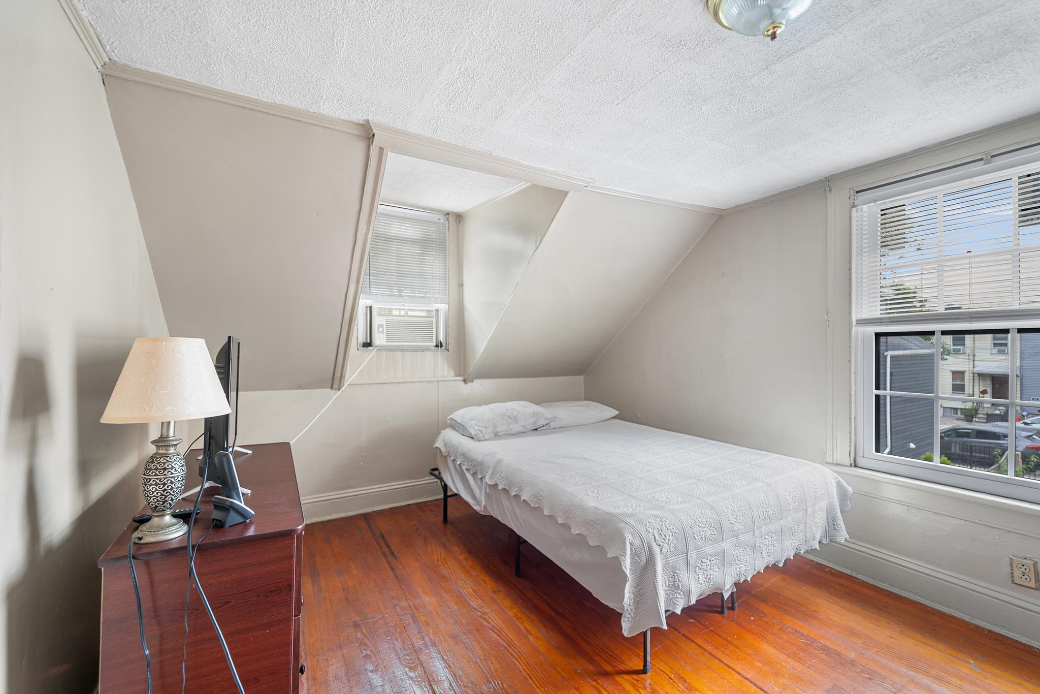 206 BERGENLINE AVE