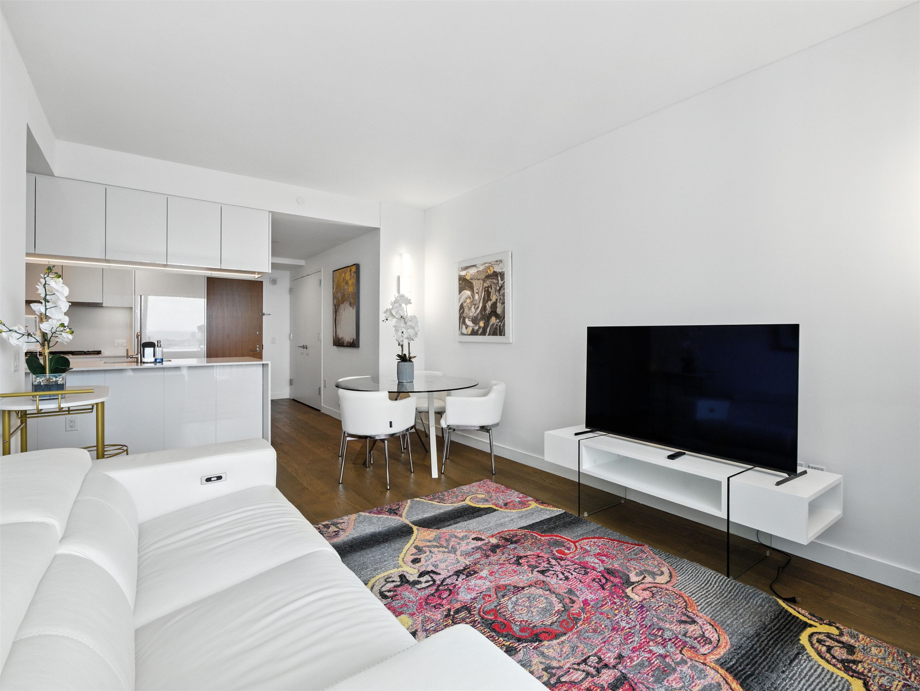 99 HUDSON ST Unit: 4207