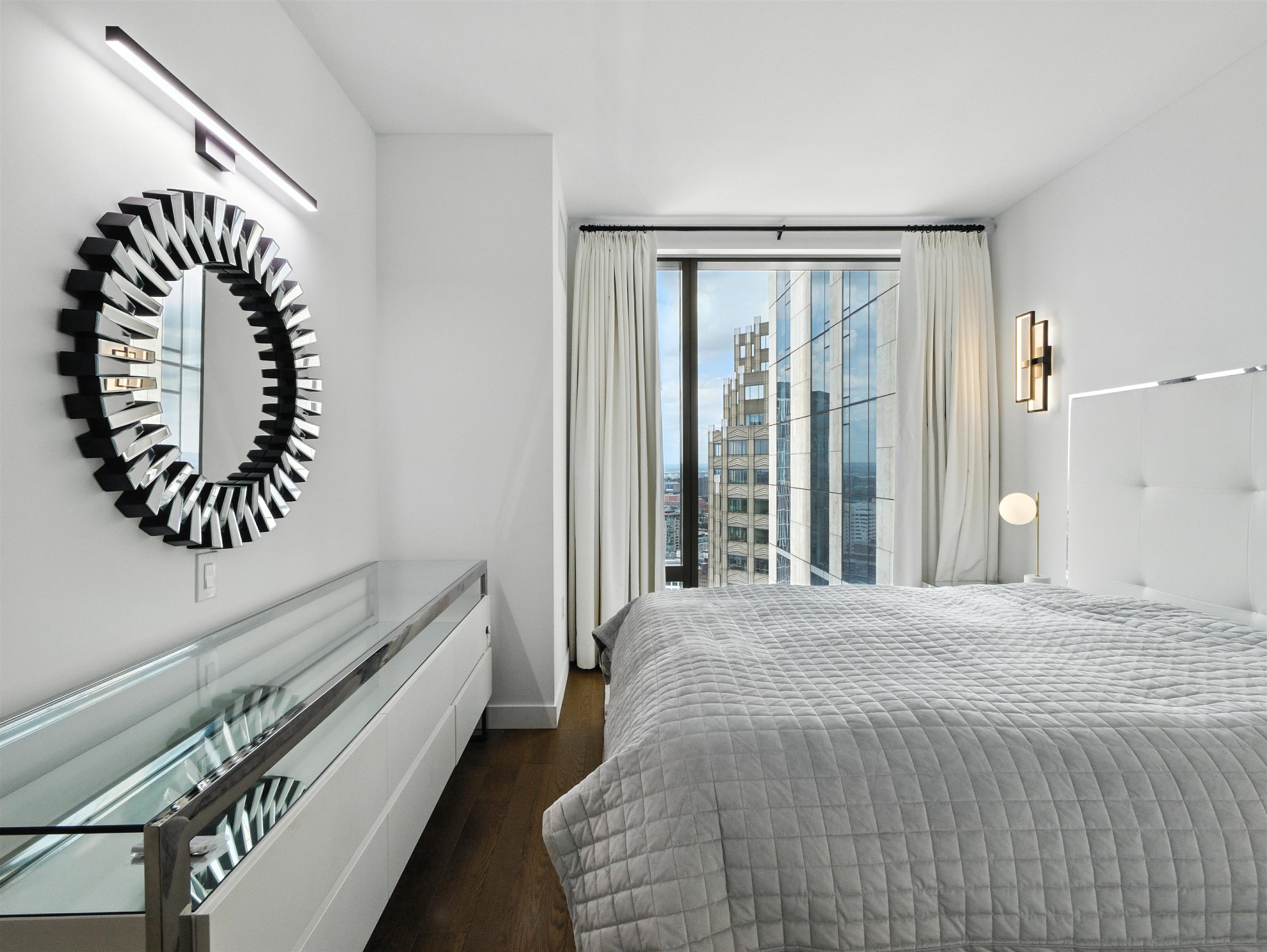 99 HUDSON ST Unit: 4207