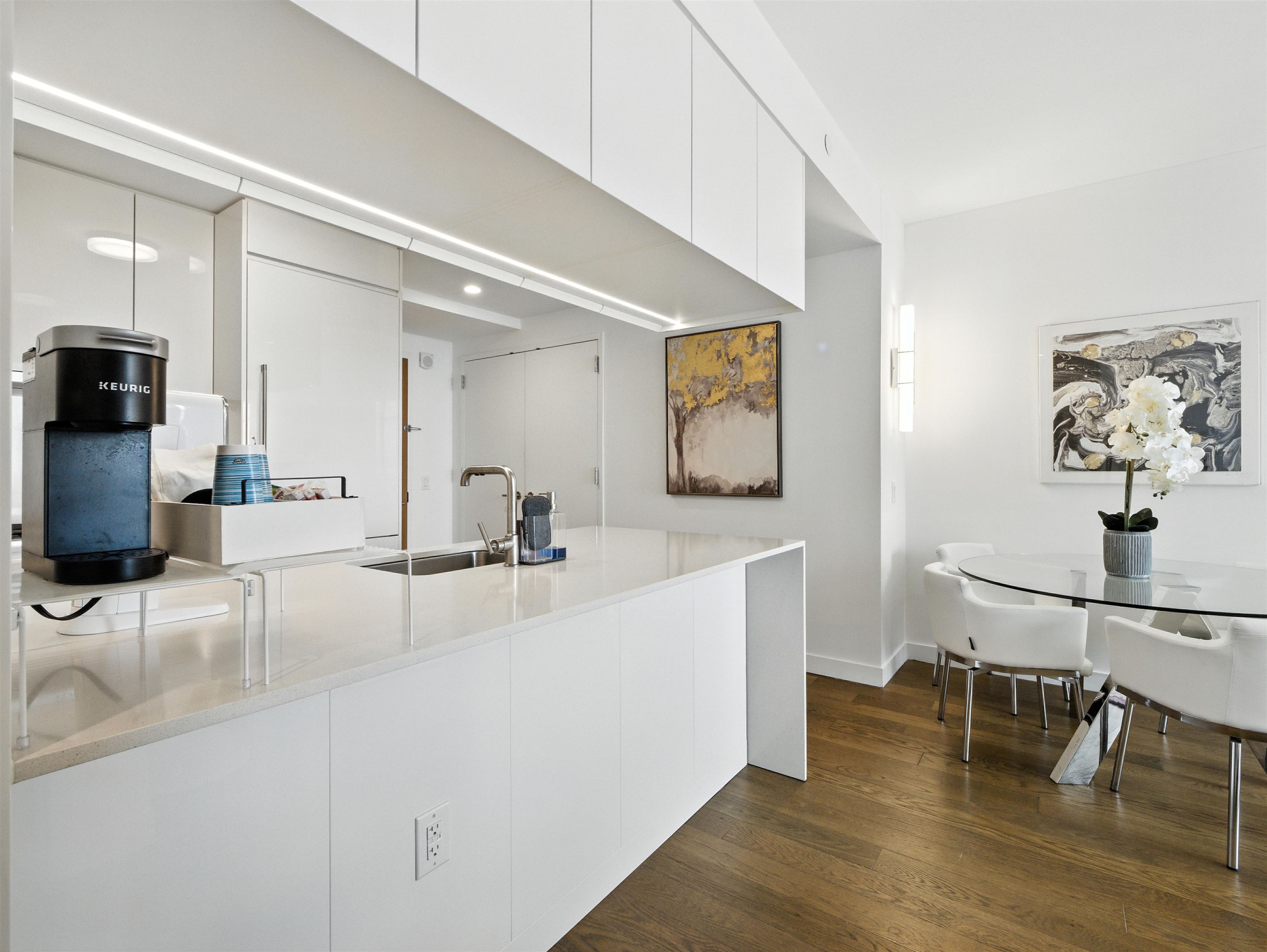 99 HUDSON ST Unit: 4207