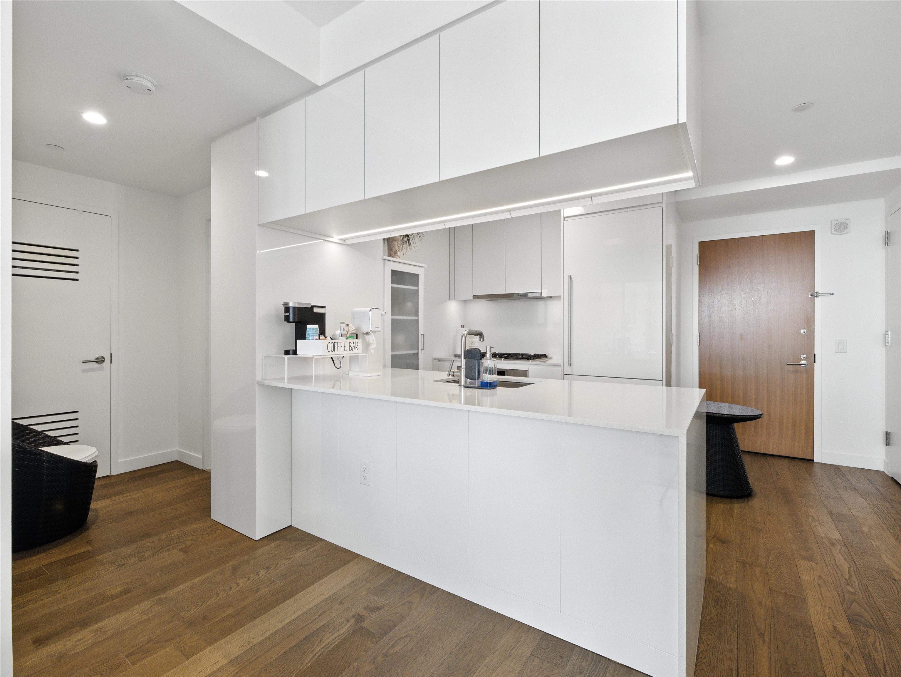 99 HUDSON ST Unit: 4207