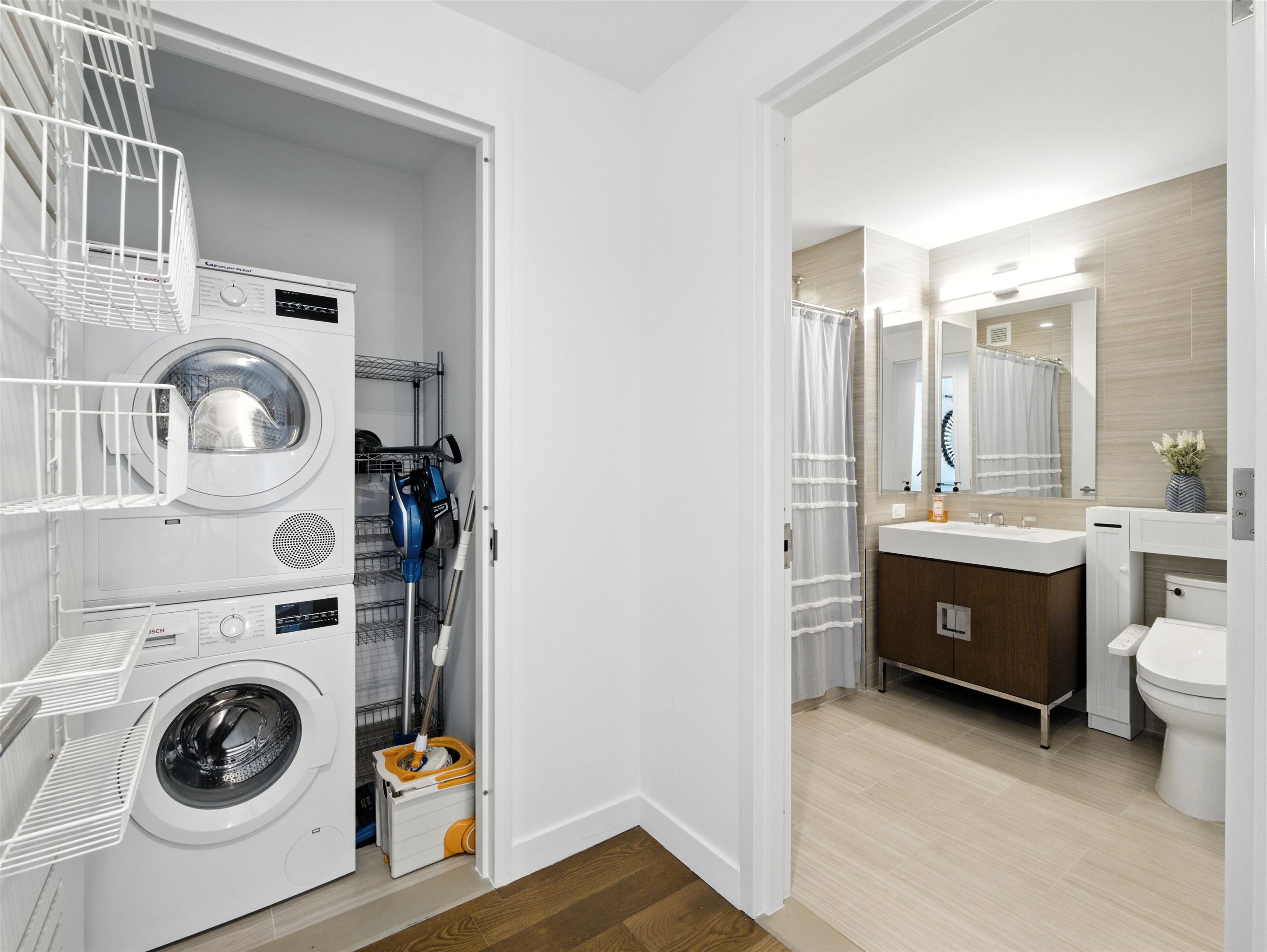 99 HUDSON ST Unit: 4207