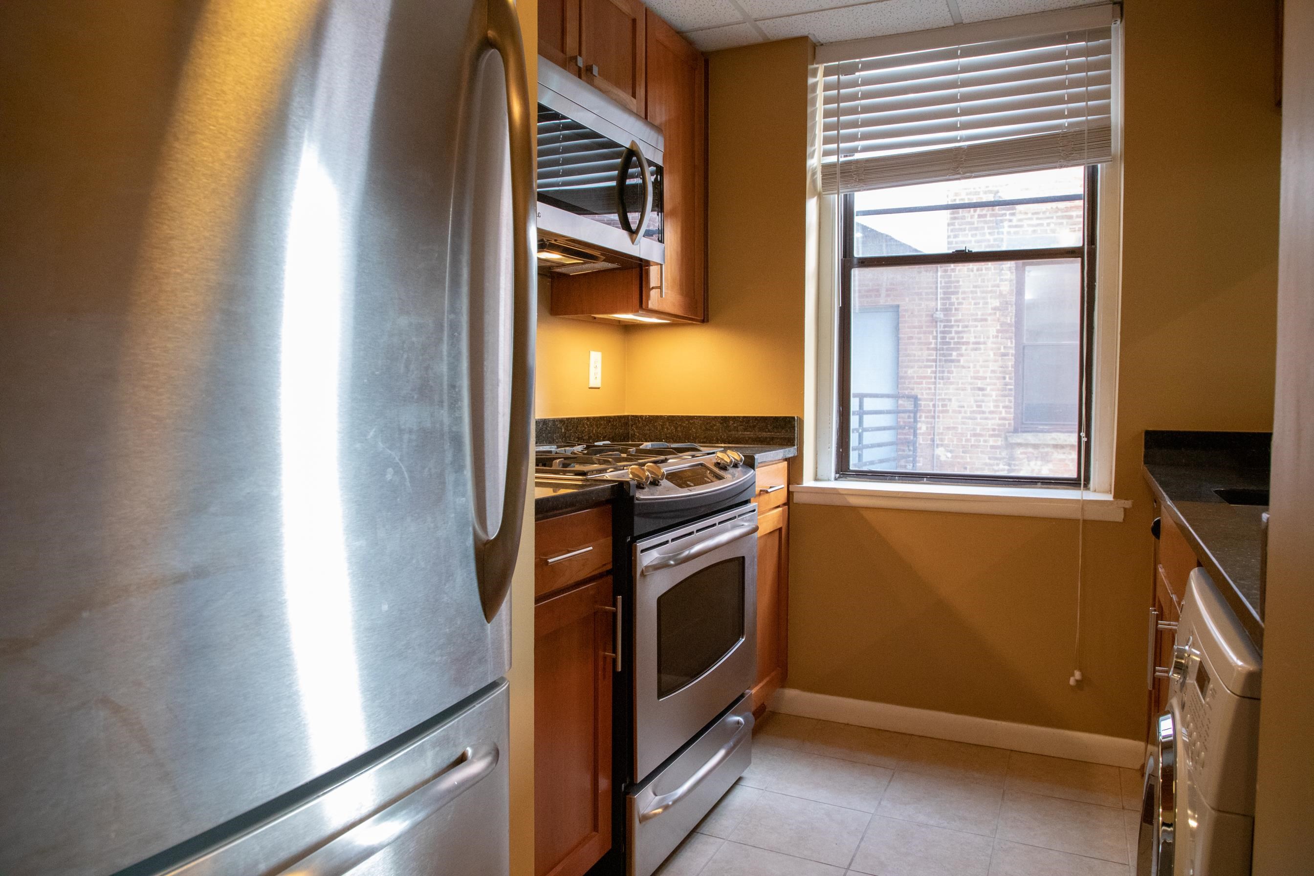 227 CHRISTOPHER COLUMBUS DR Unit: 203B