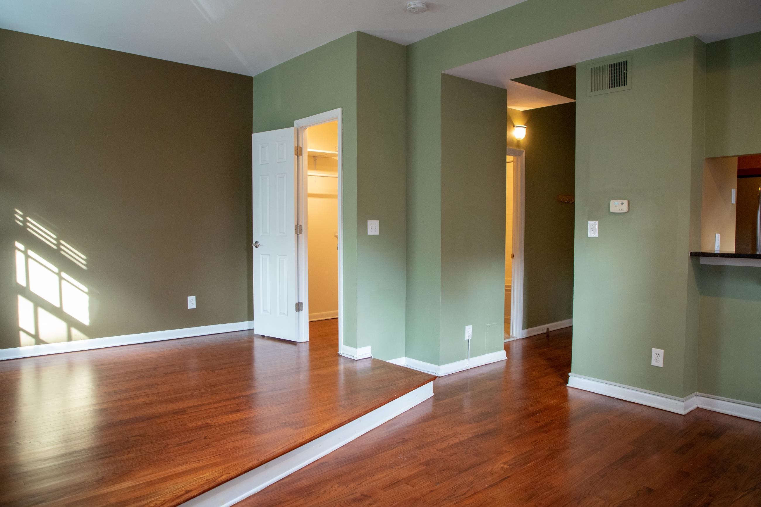 227 CHRISTOPHER COLUMBUS DR Unit: 203B