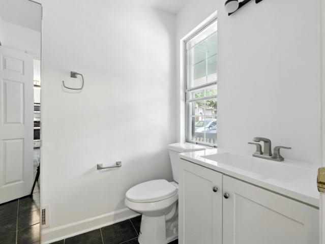 206 ASH CT