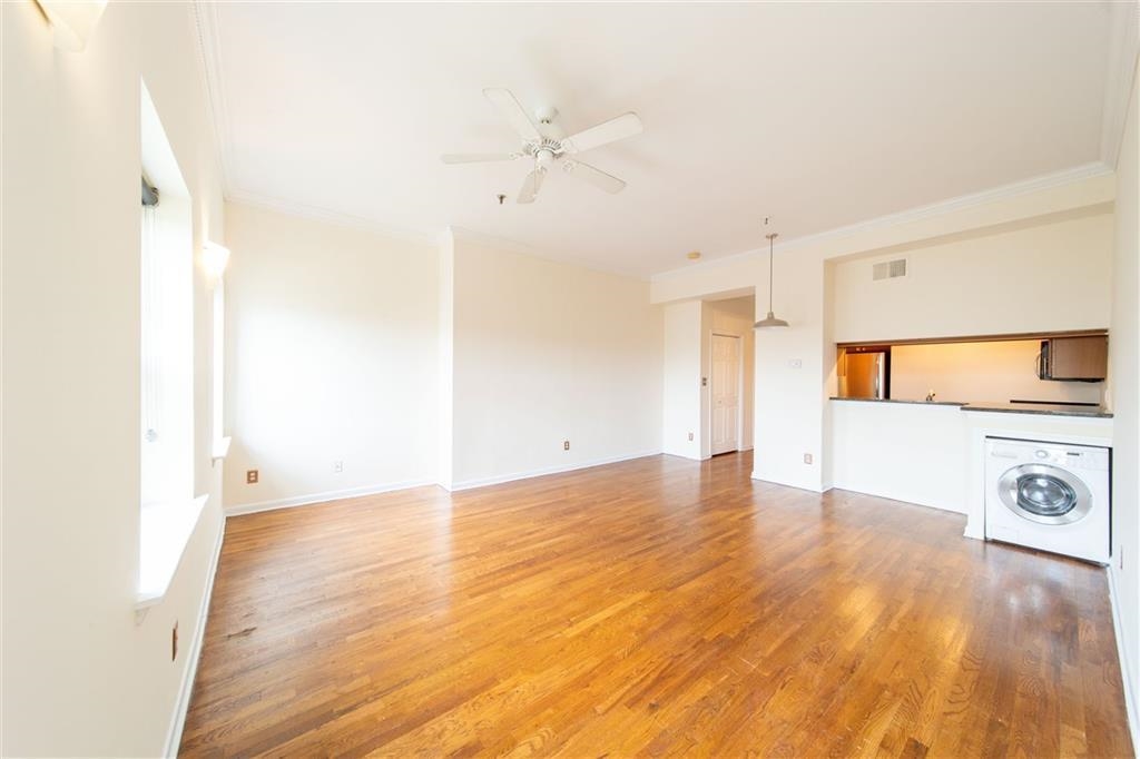 227 CHRISTOPHER COLUMBUS DR Unit: 311b